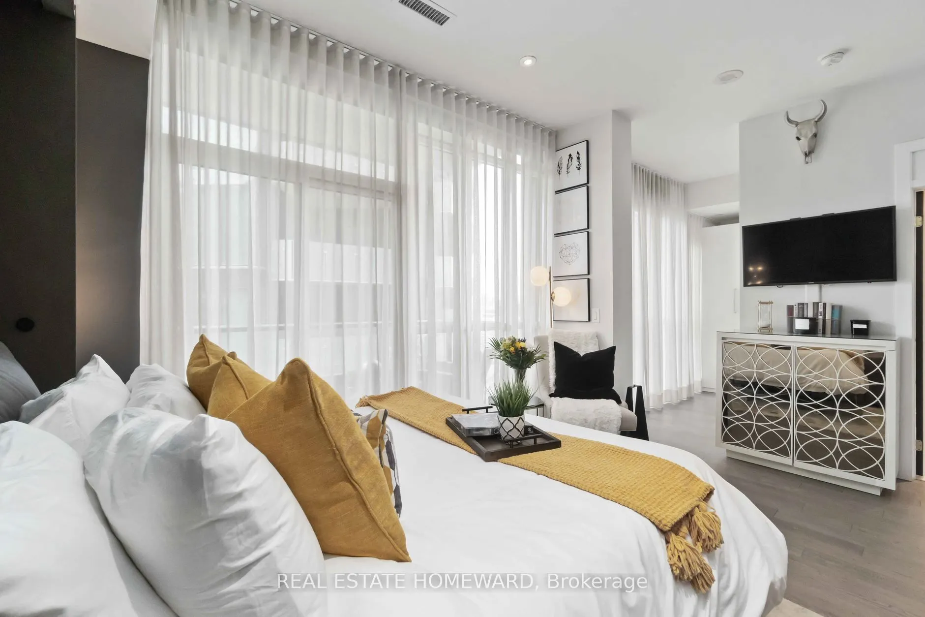 32 Davenport Road, #1401