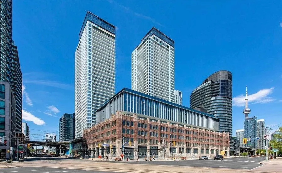 17 Bathurst Street, #1216