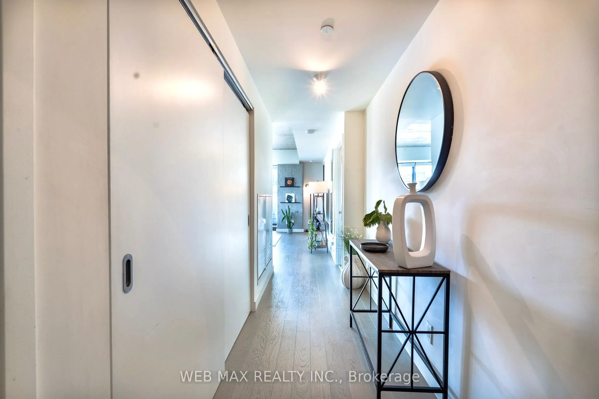 111 Bathurst Street, #1005