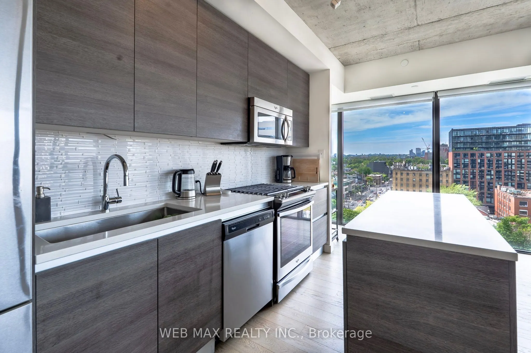 111 Bathurst Street, #1005