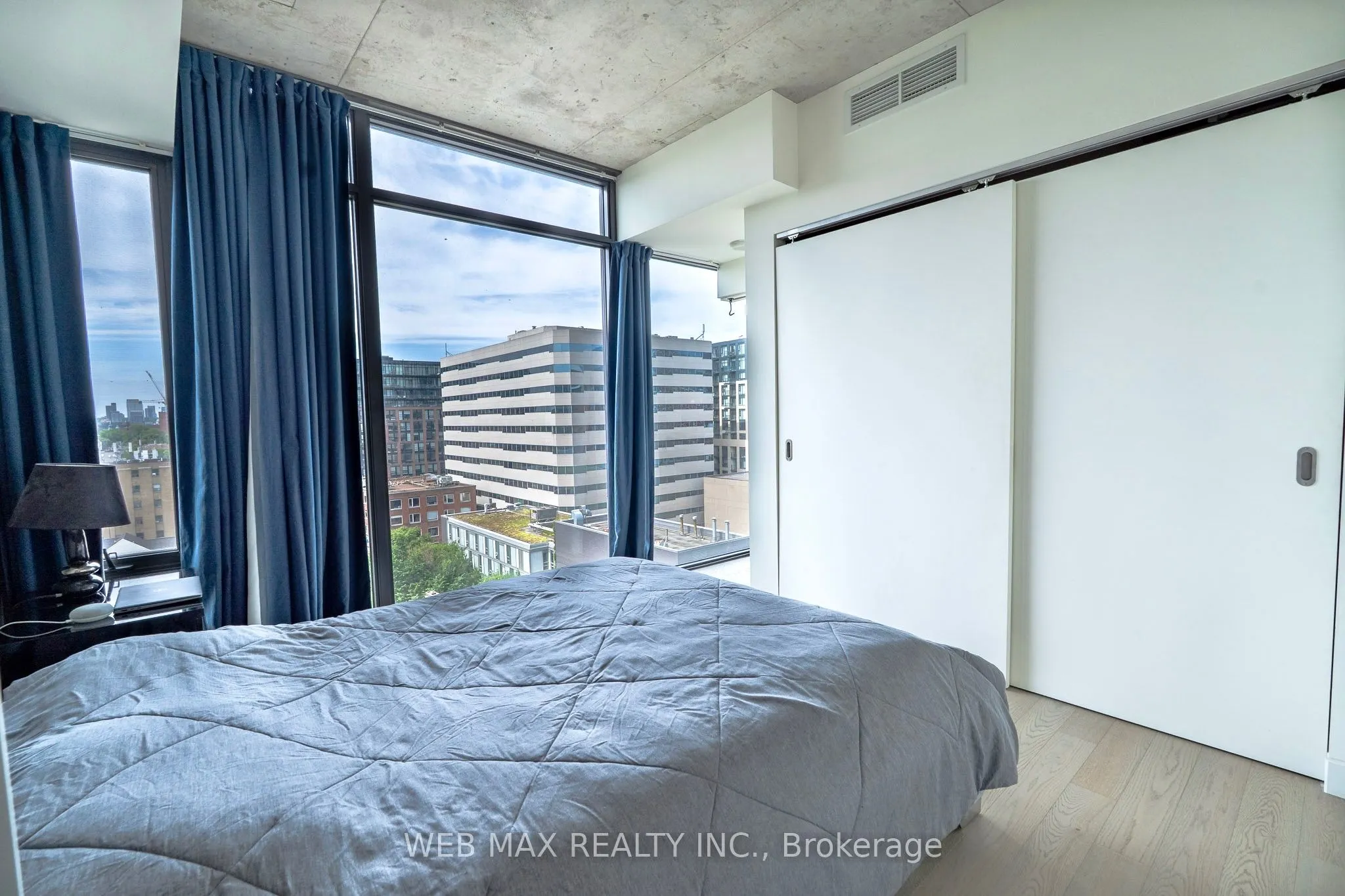 111 Bathurst Street, #1005