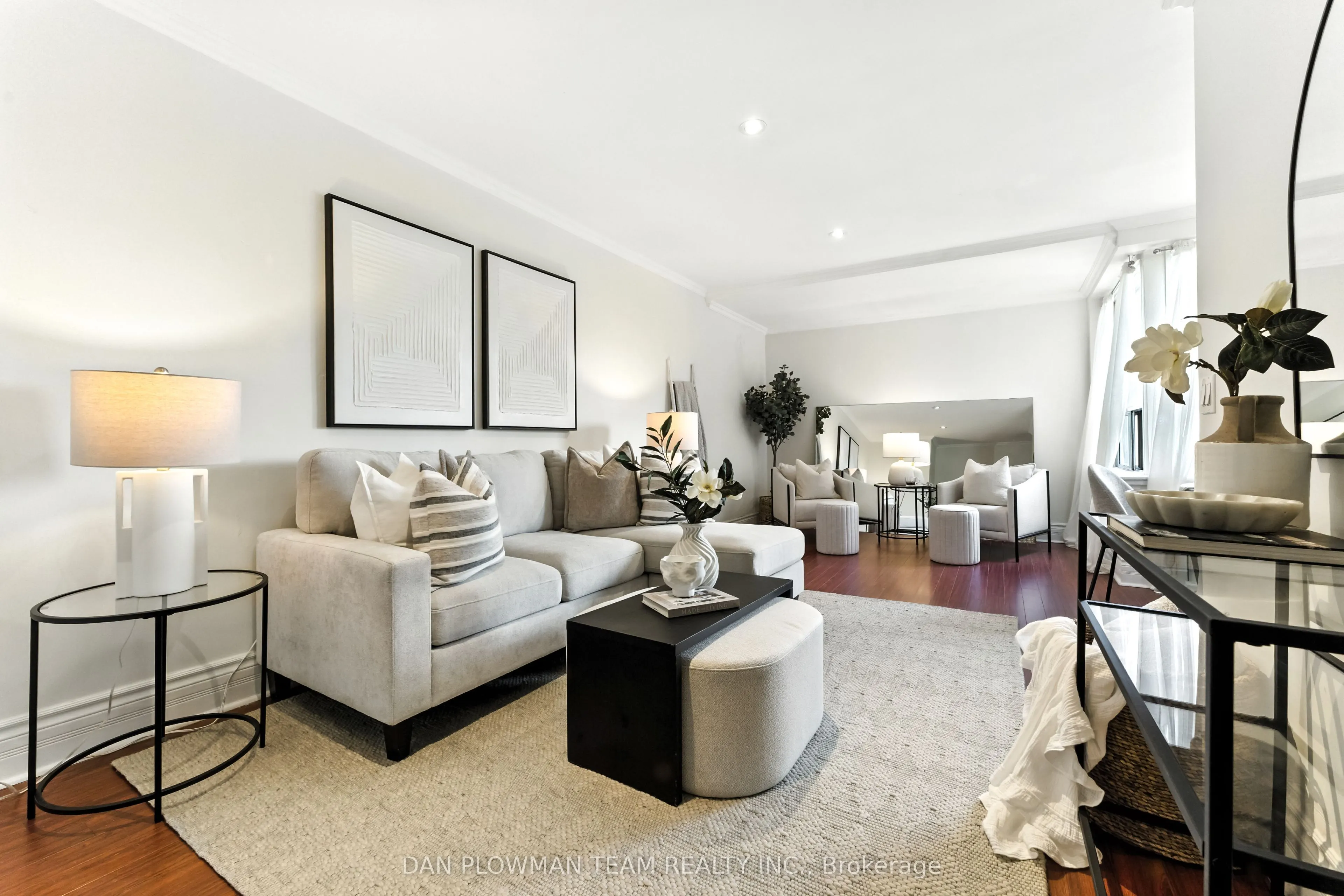 2550 Bathurst Street, #203