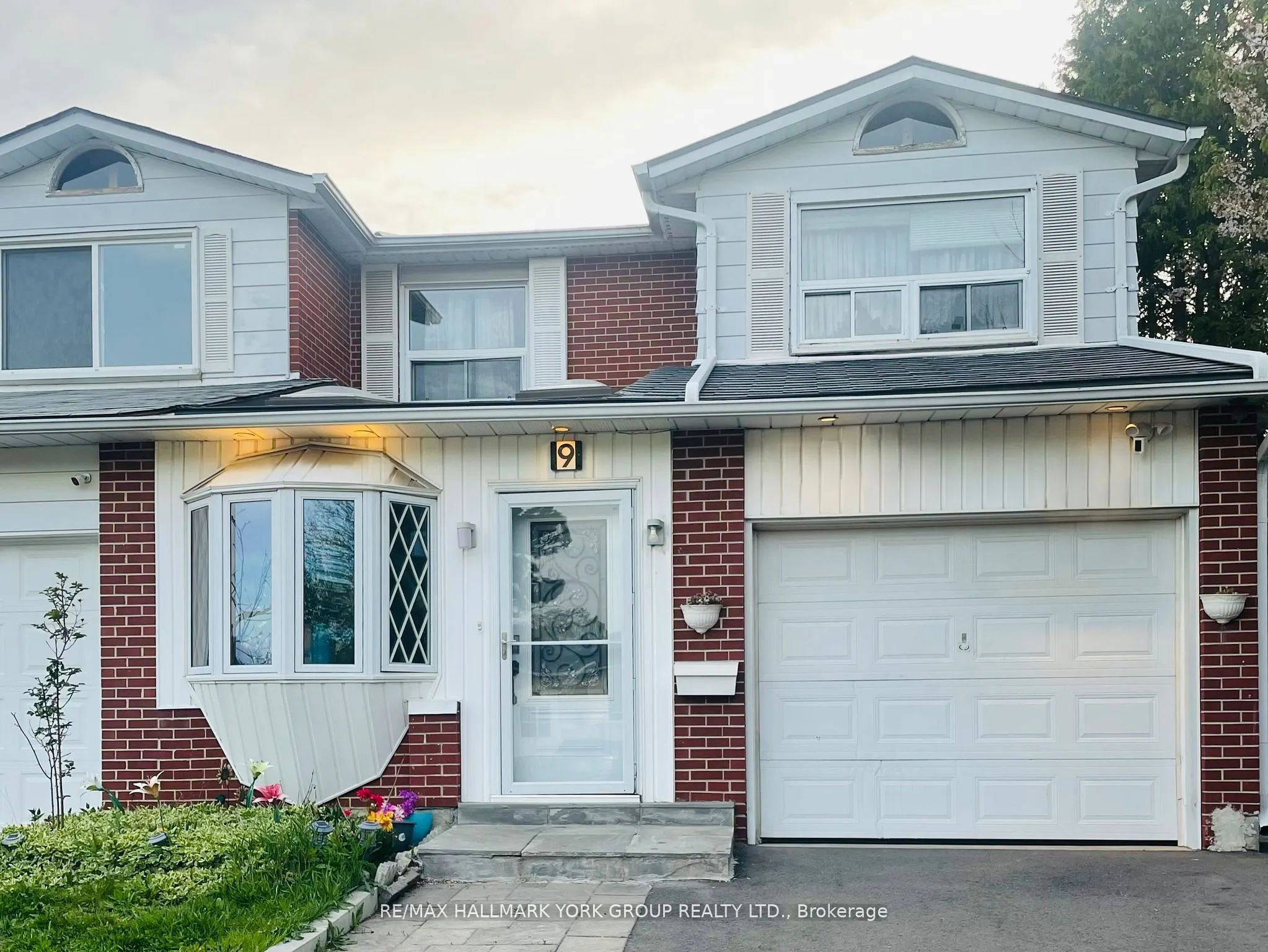 9 Micmac Crescent, #Lower