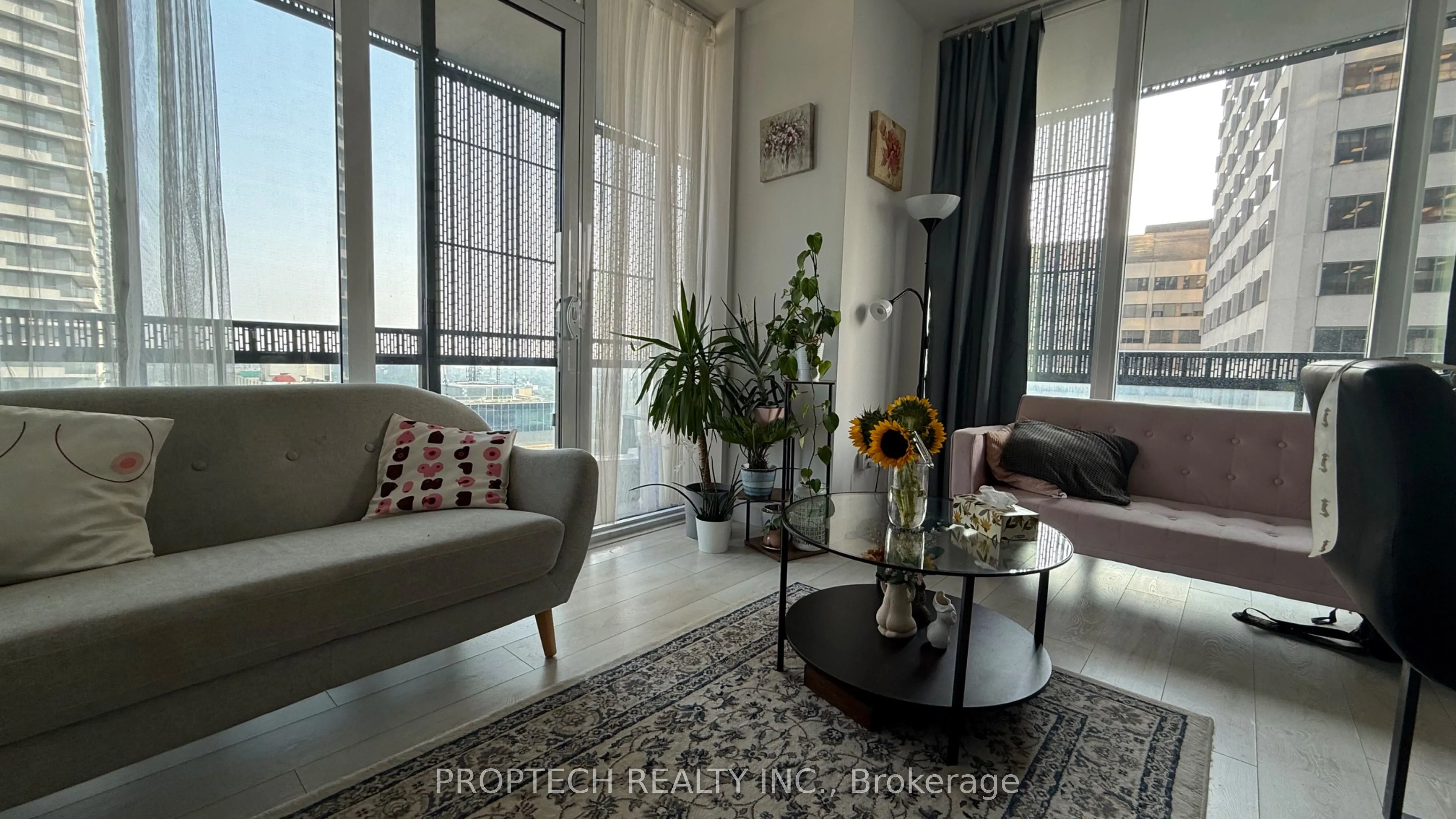 8 Eglinton Avenue E, #2002
