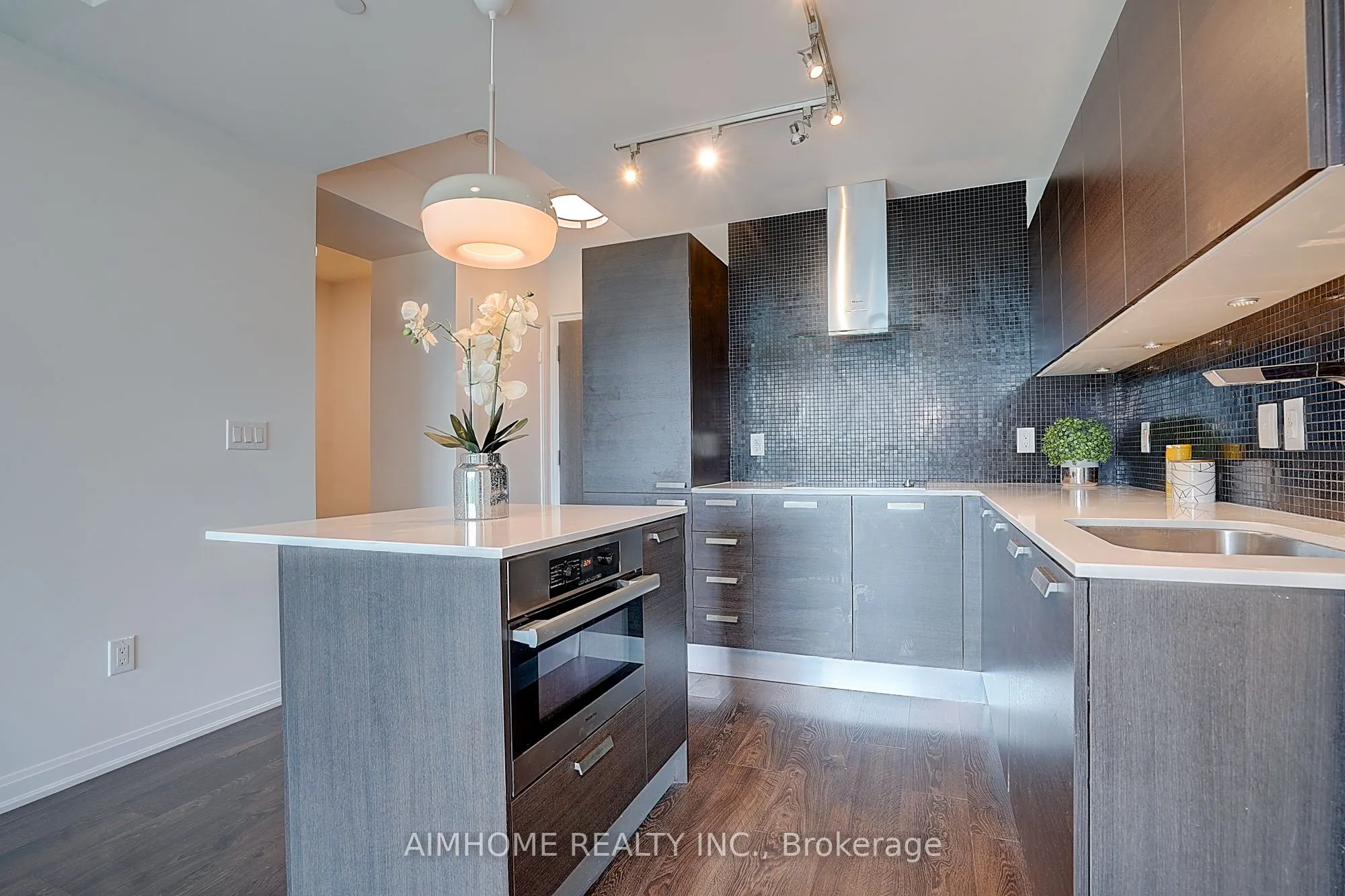11 Bogert Avenue, #606