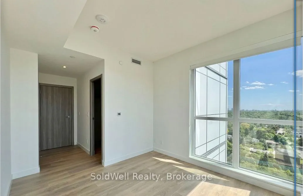 25 Mcmahon Drive, #1603