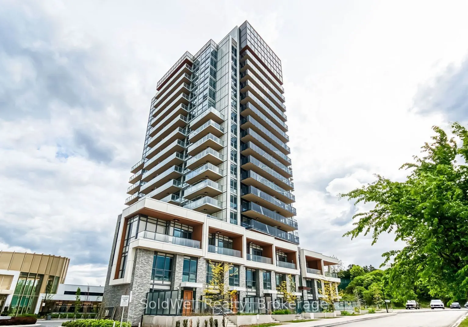 25 Mcmahon Drive, #1603