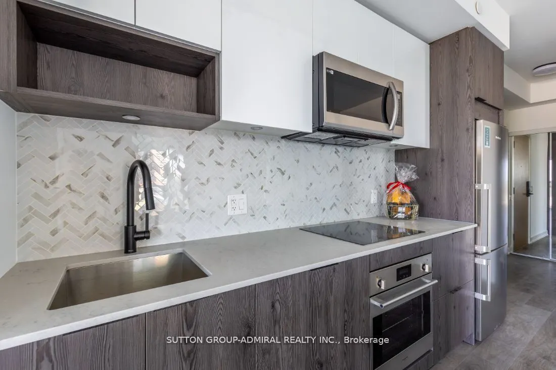 5 Defries Street, #801