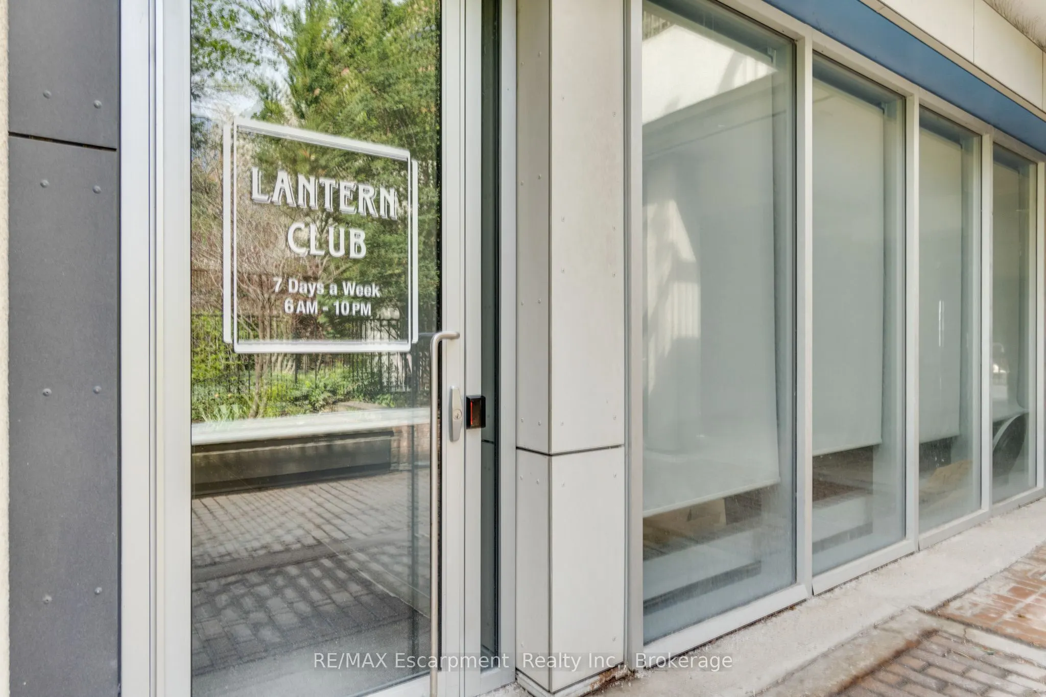 80 Saint Patrick Street, #820