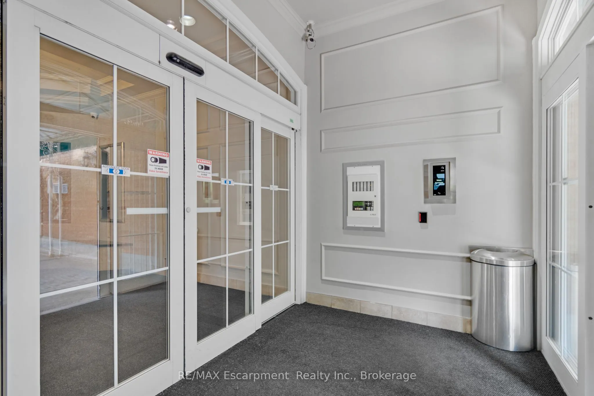 80 Saint Patrick Street, #820