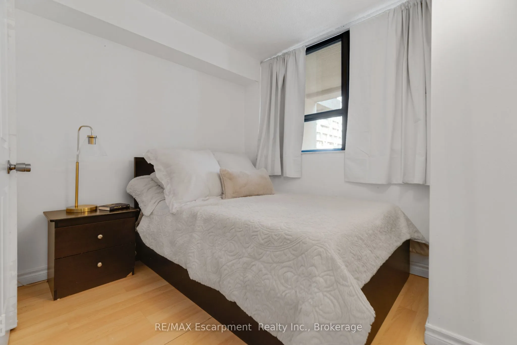 80 Saint Patrick Street, #820