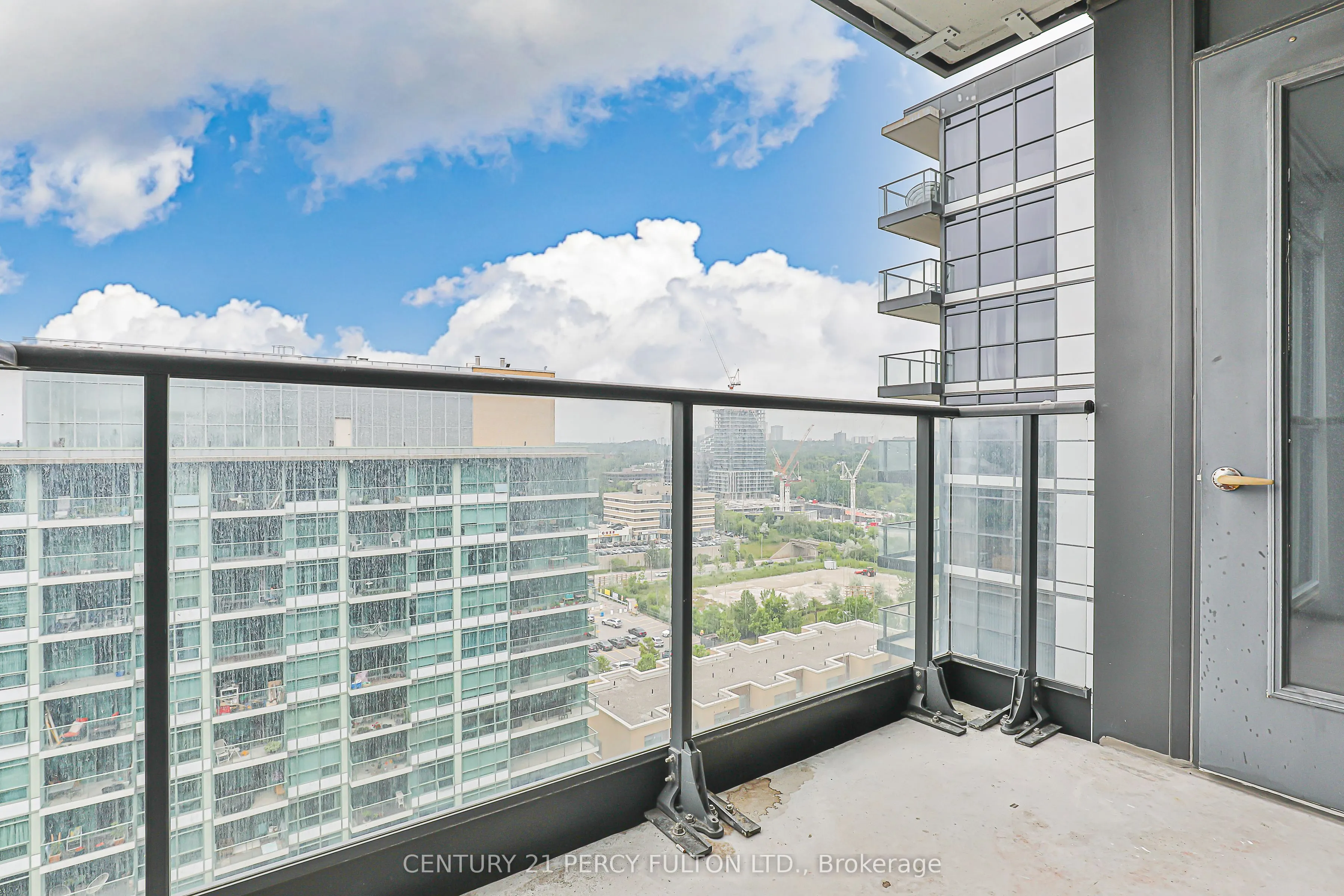 19 Singer Court, #1612