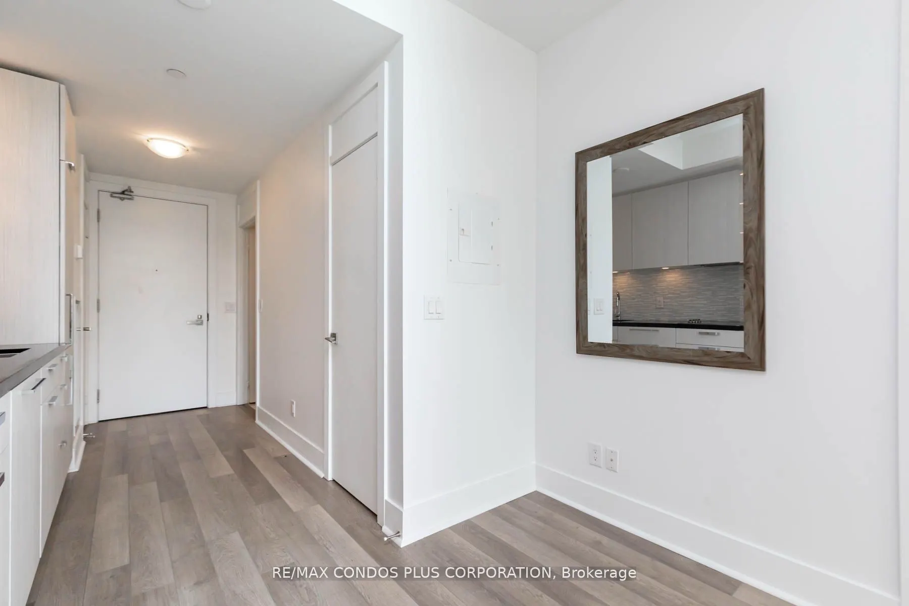 32 Davenport Road #306