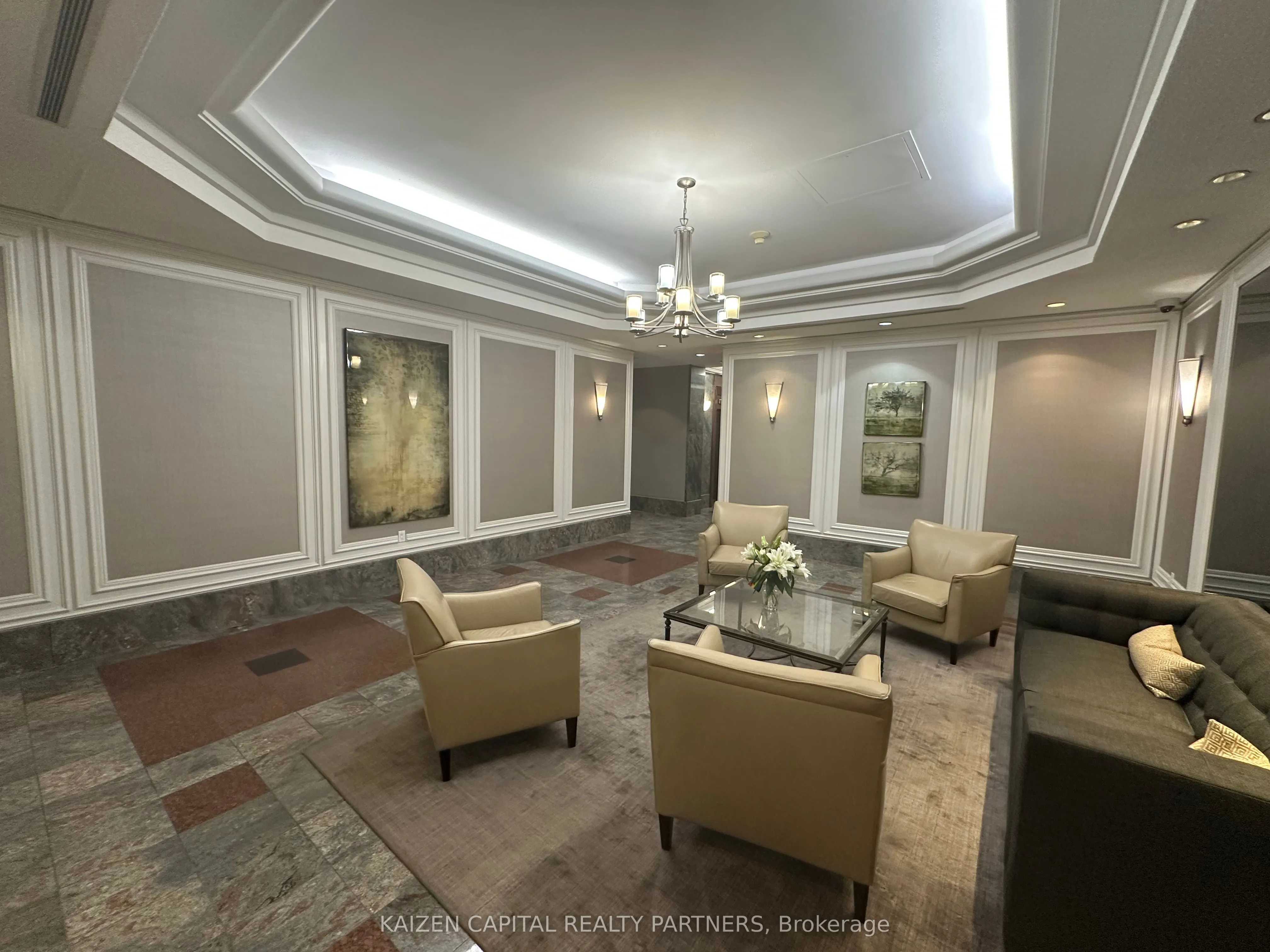 24 Wellesley Street W, #407