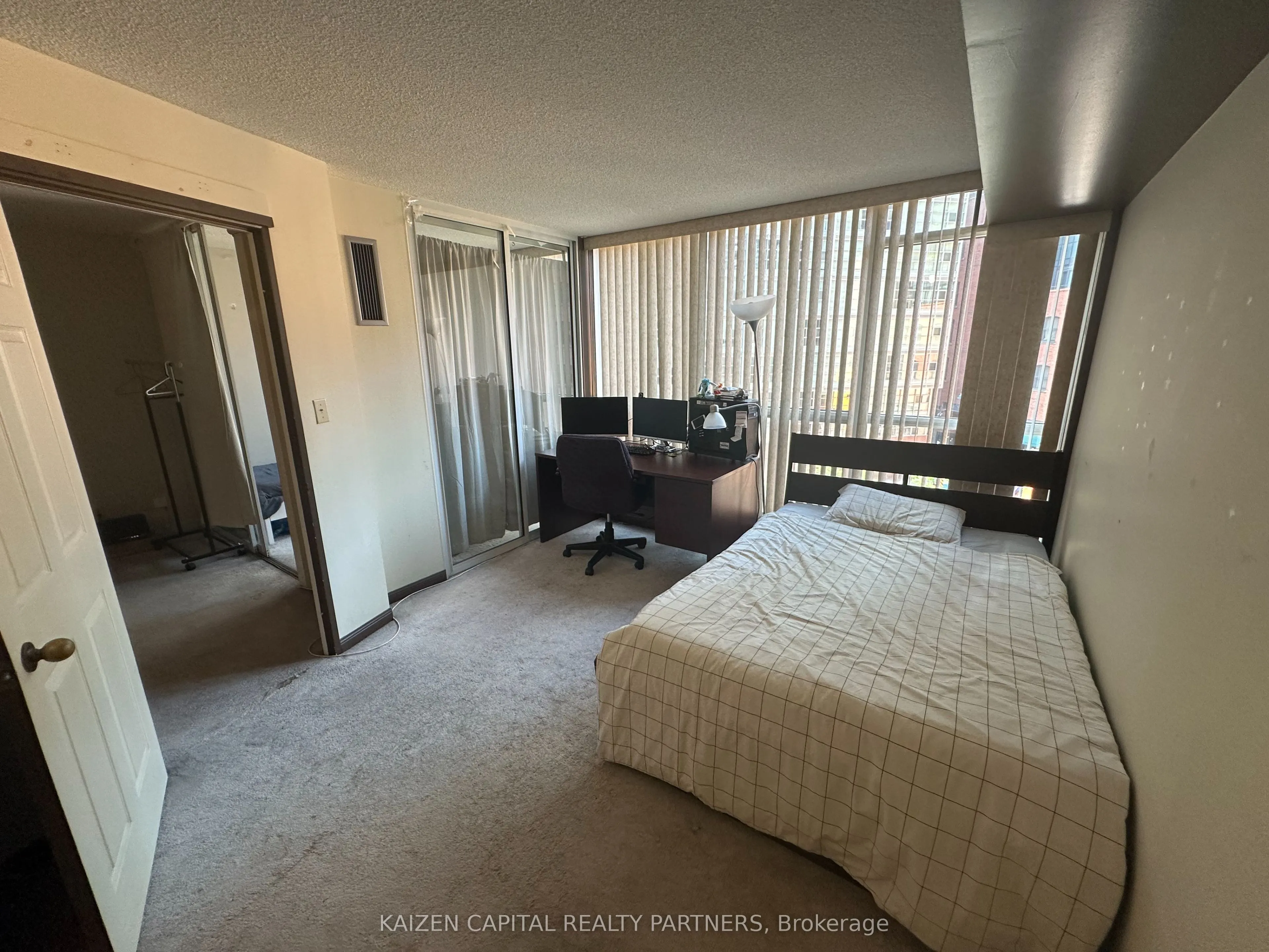 24 Wellesley Street W, #407