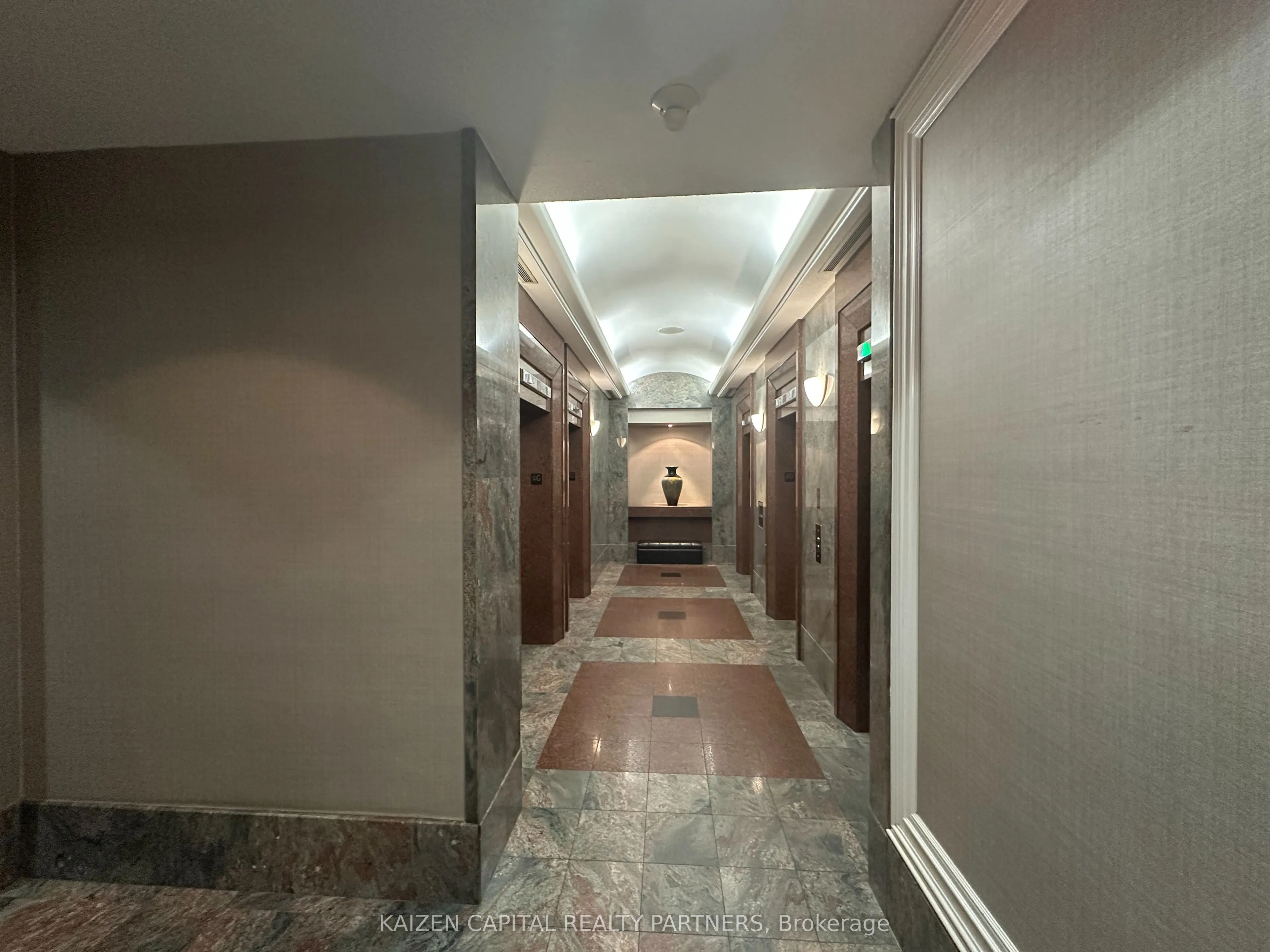 24 Wellesley Street W, #407