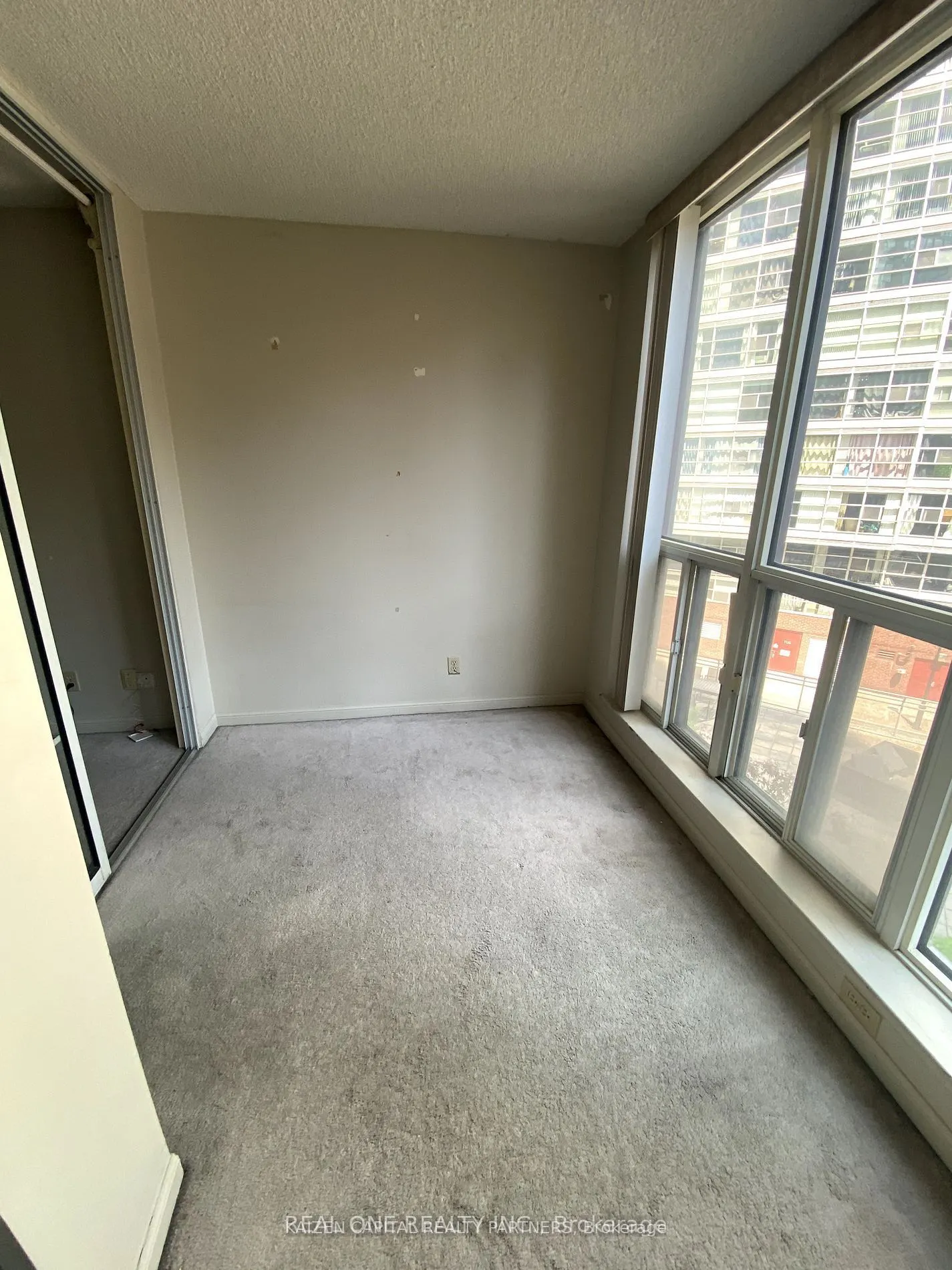 24 Wellesley Street W, #407