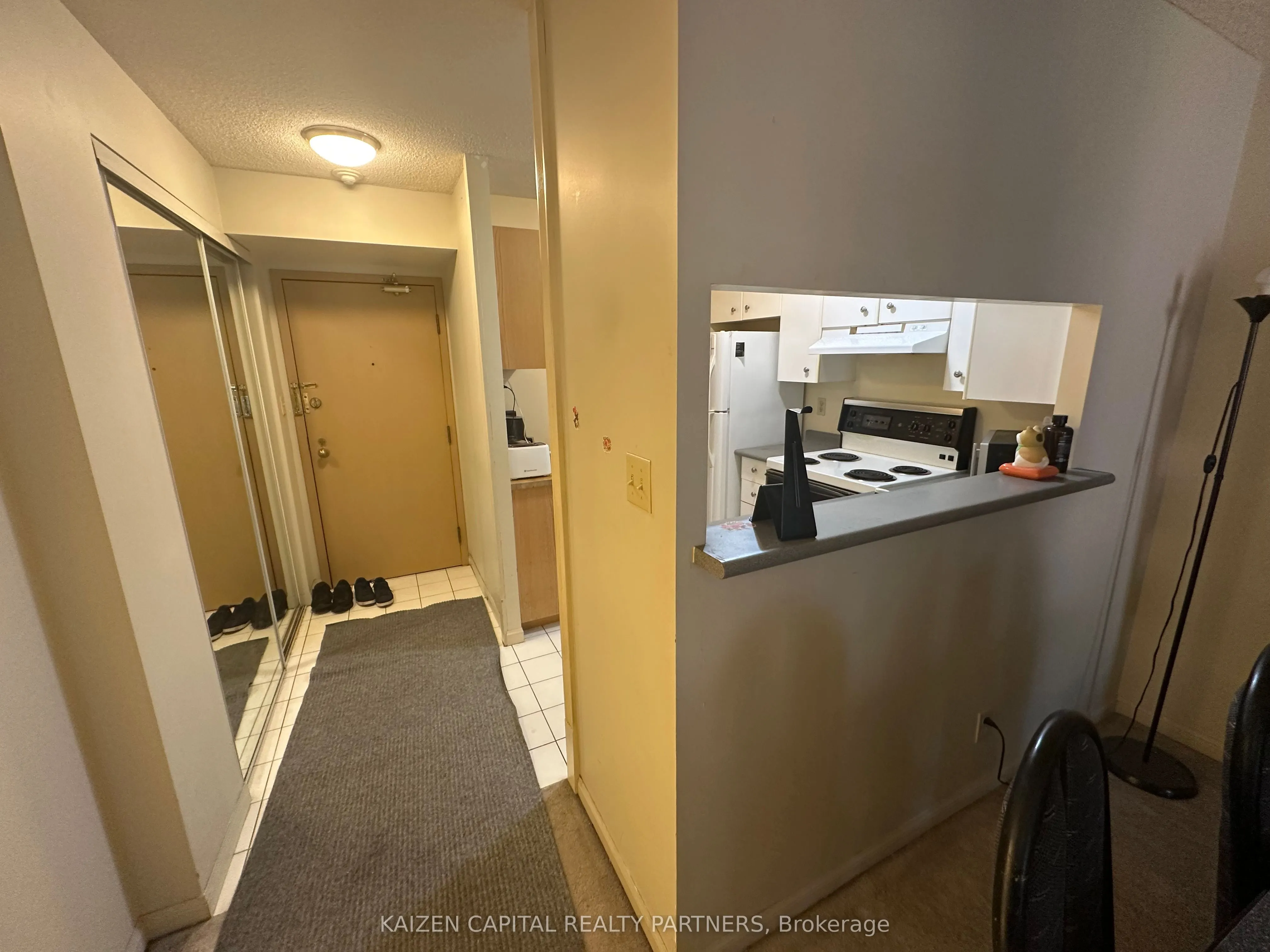 24 Wellesley Street W, #407