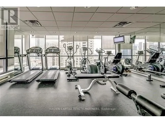 24 Wellesley Street W, #407