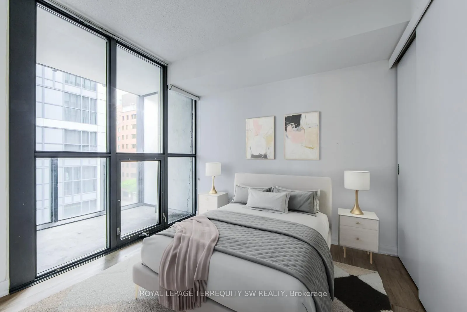 110 Charles Street E, #707