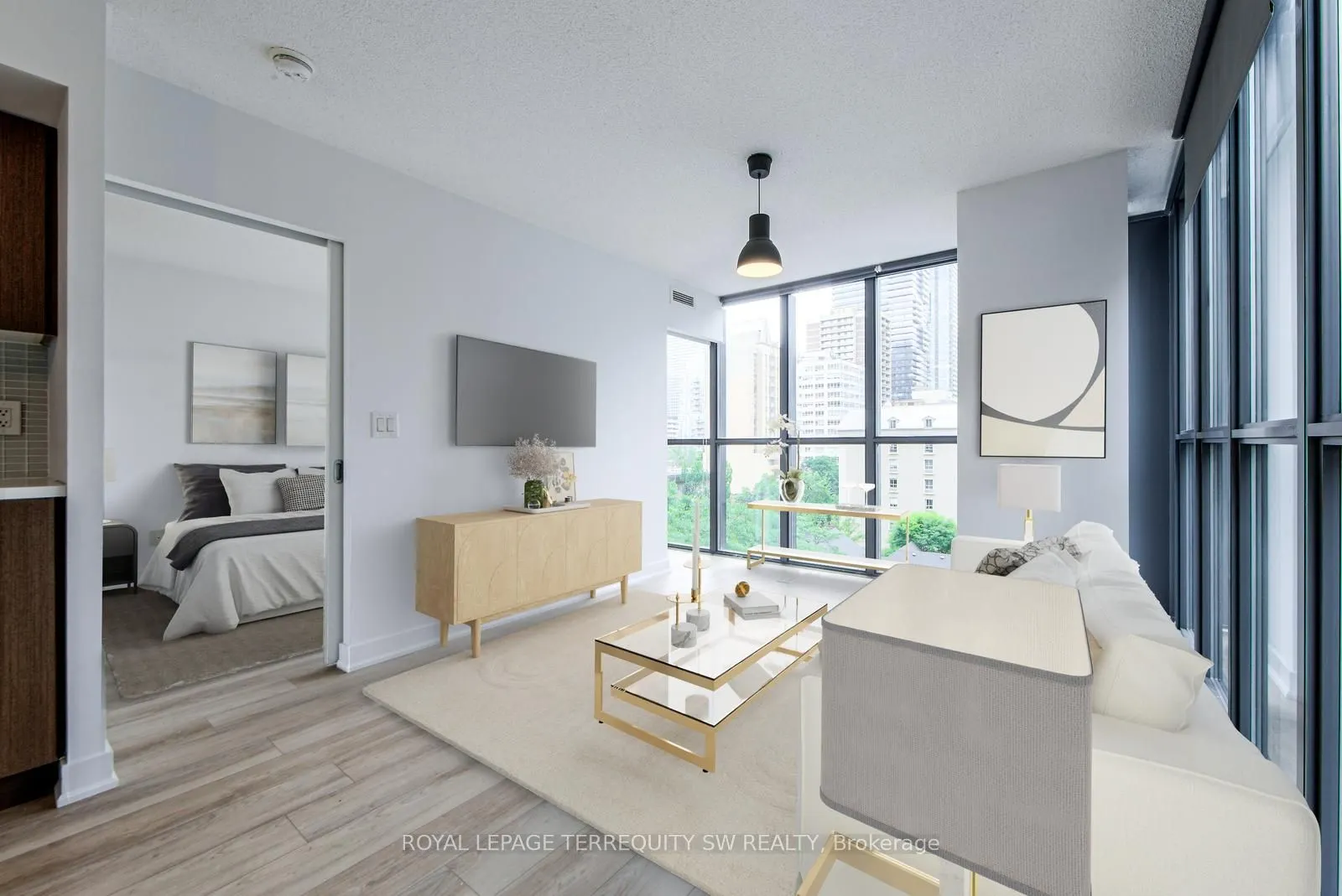 110 Charles Street E, #707