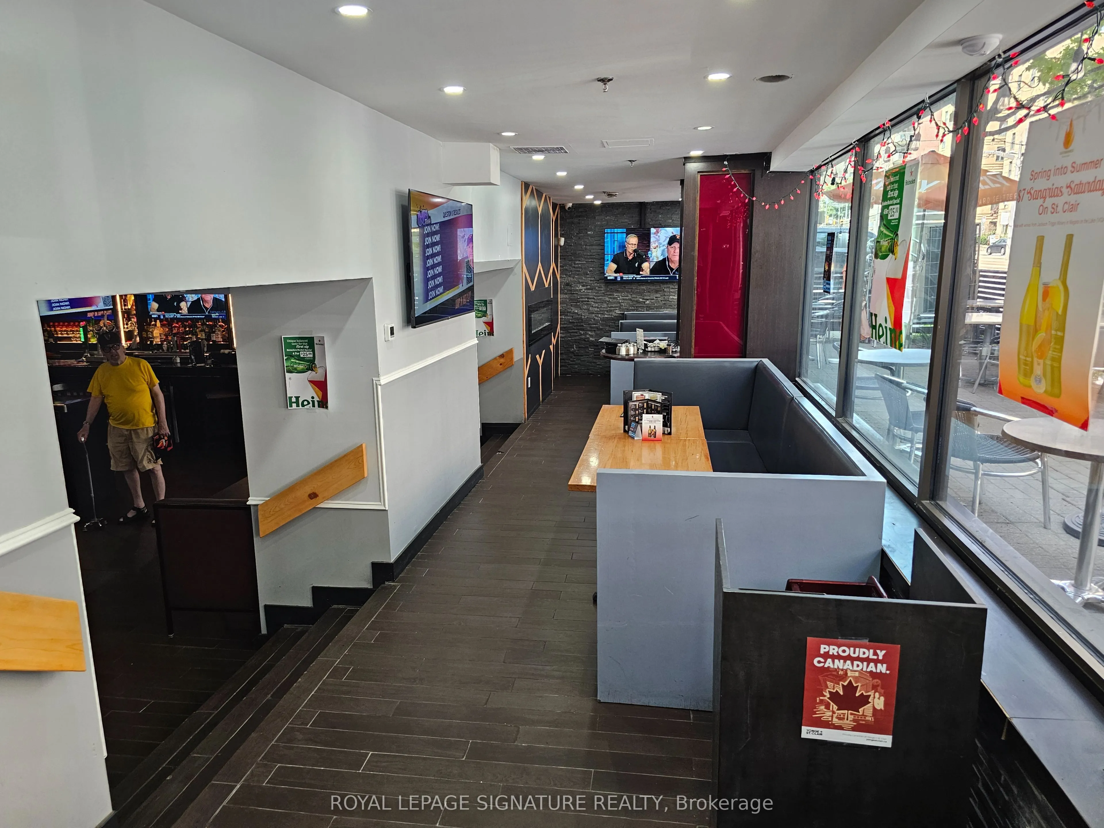 49 St Clair Avenue W