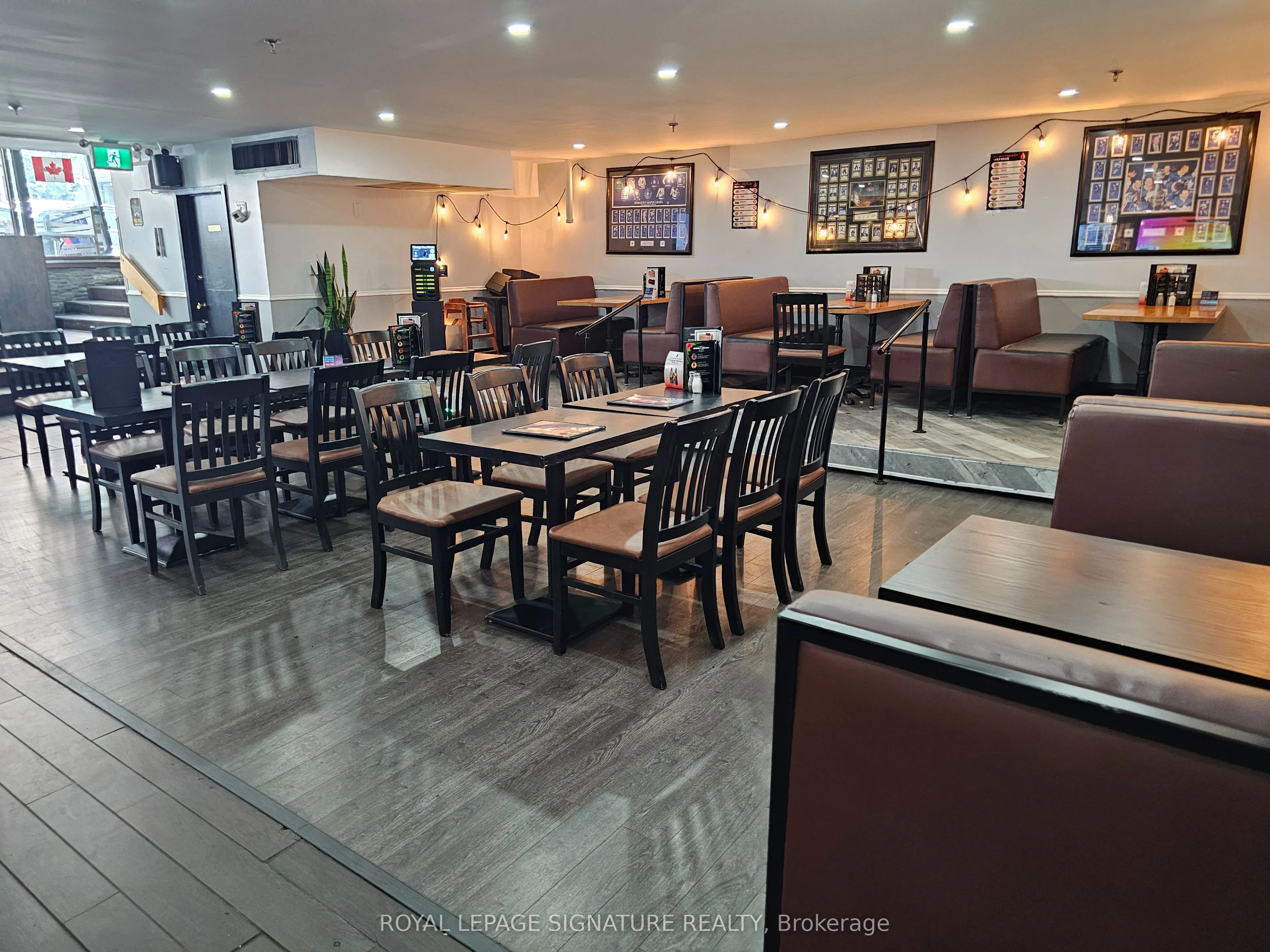 49 St Clair Avenue W