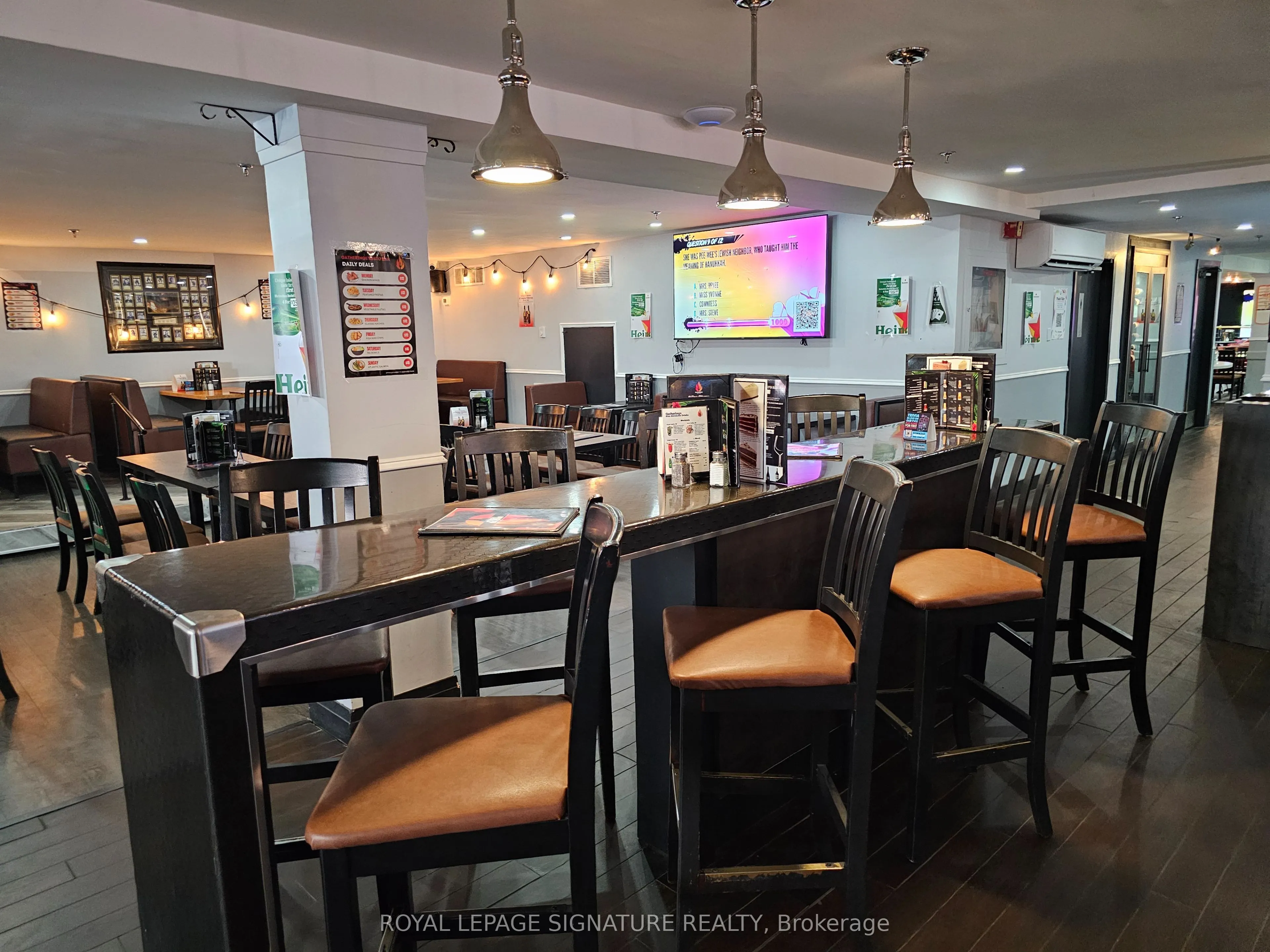 49 St Clair Avenue W