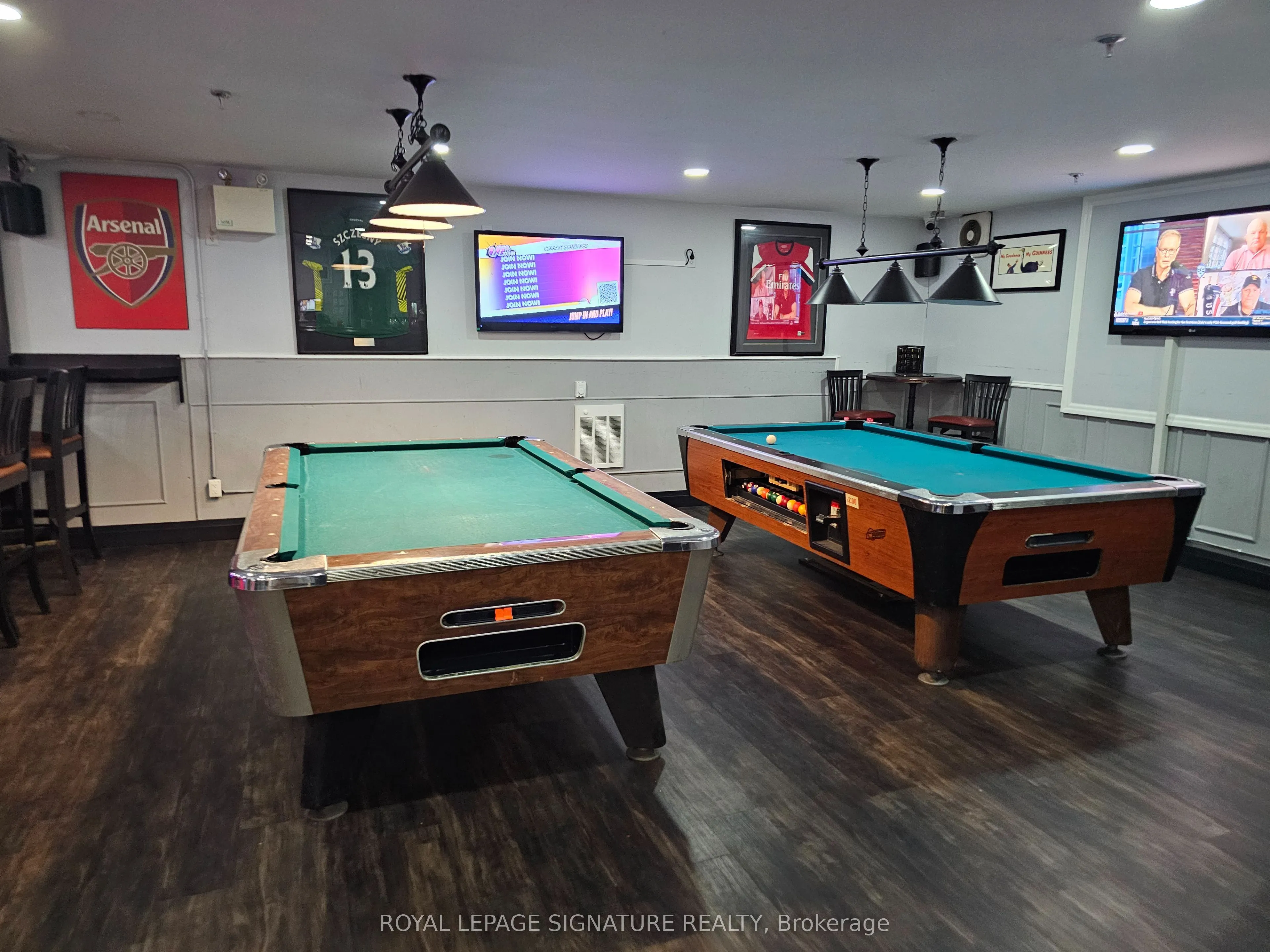 49 St Clair Avenue W