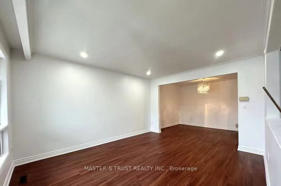 25 Navaho Drive
