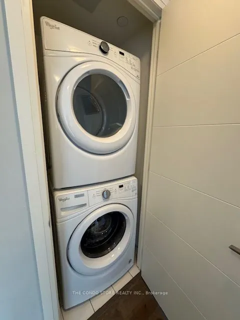 460 Adelaide Street E, #1911