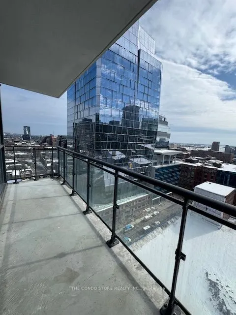 460 Adelaide Street E, #1911