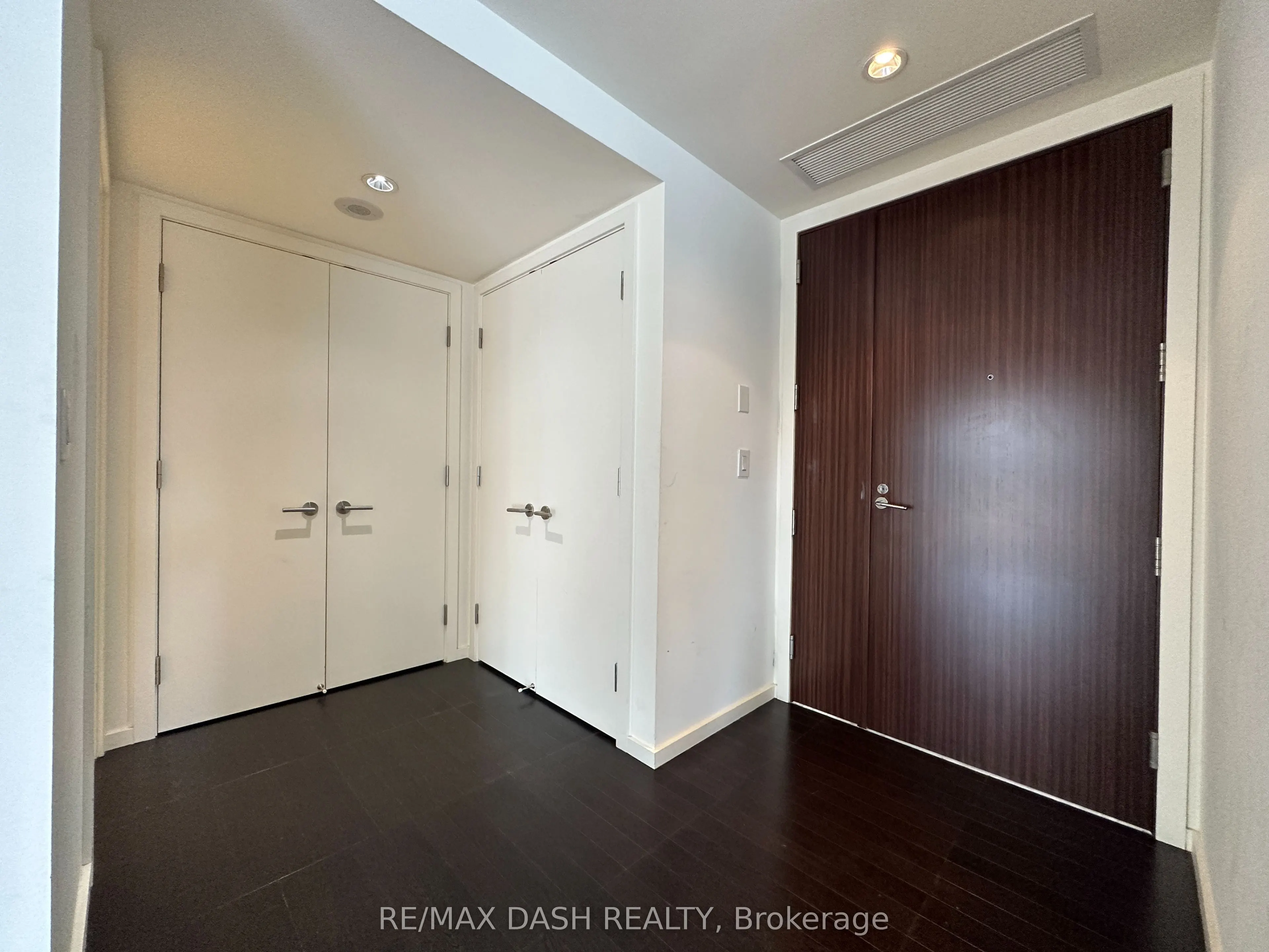 180 University Avenue, #3209