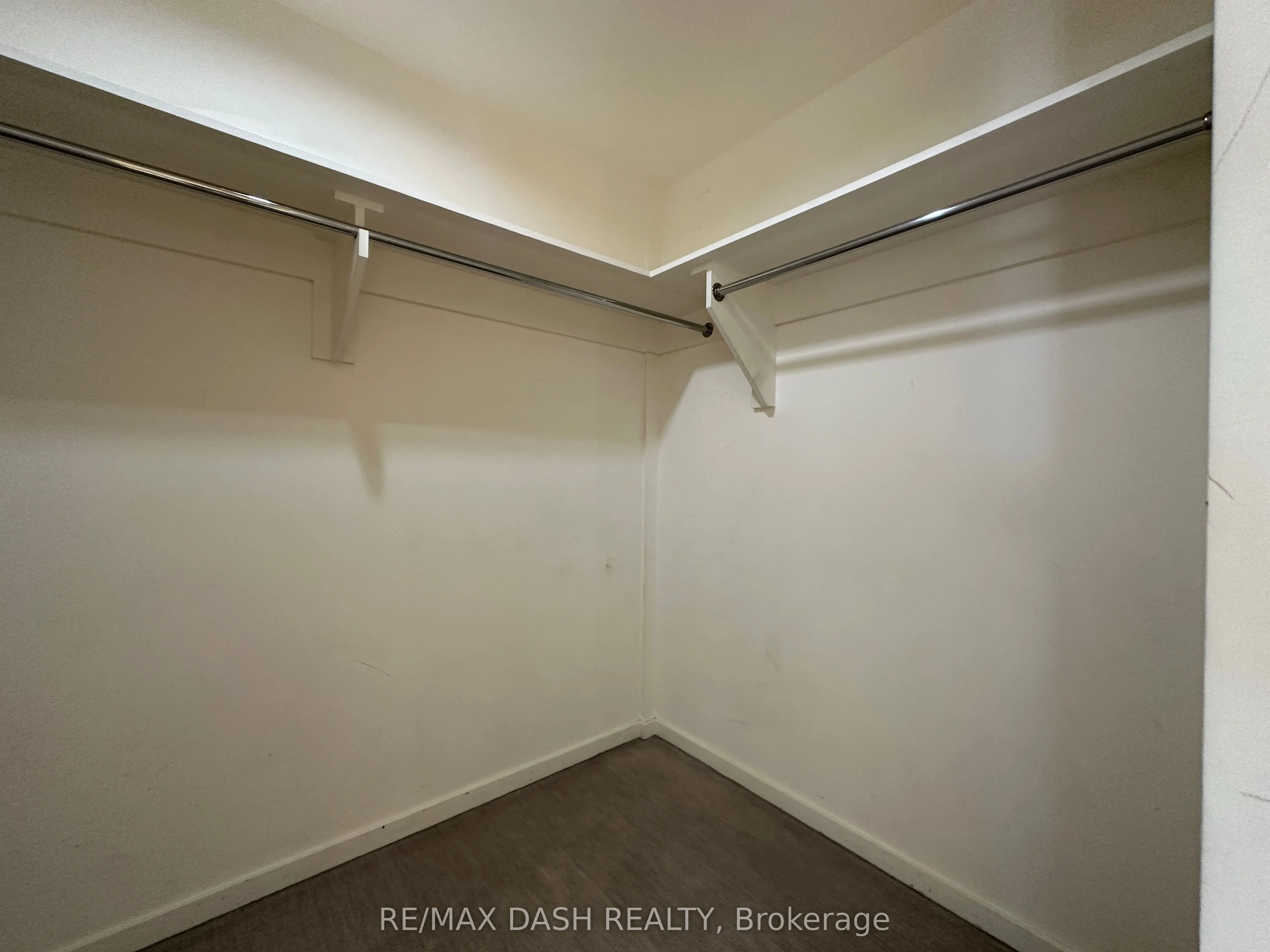 180 University Avenue, #3209