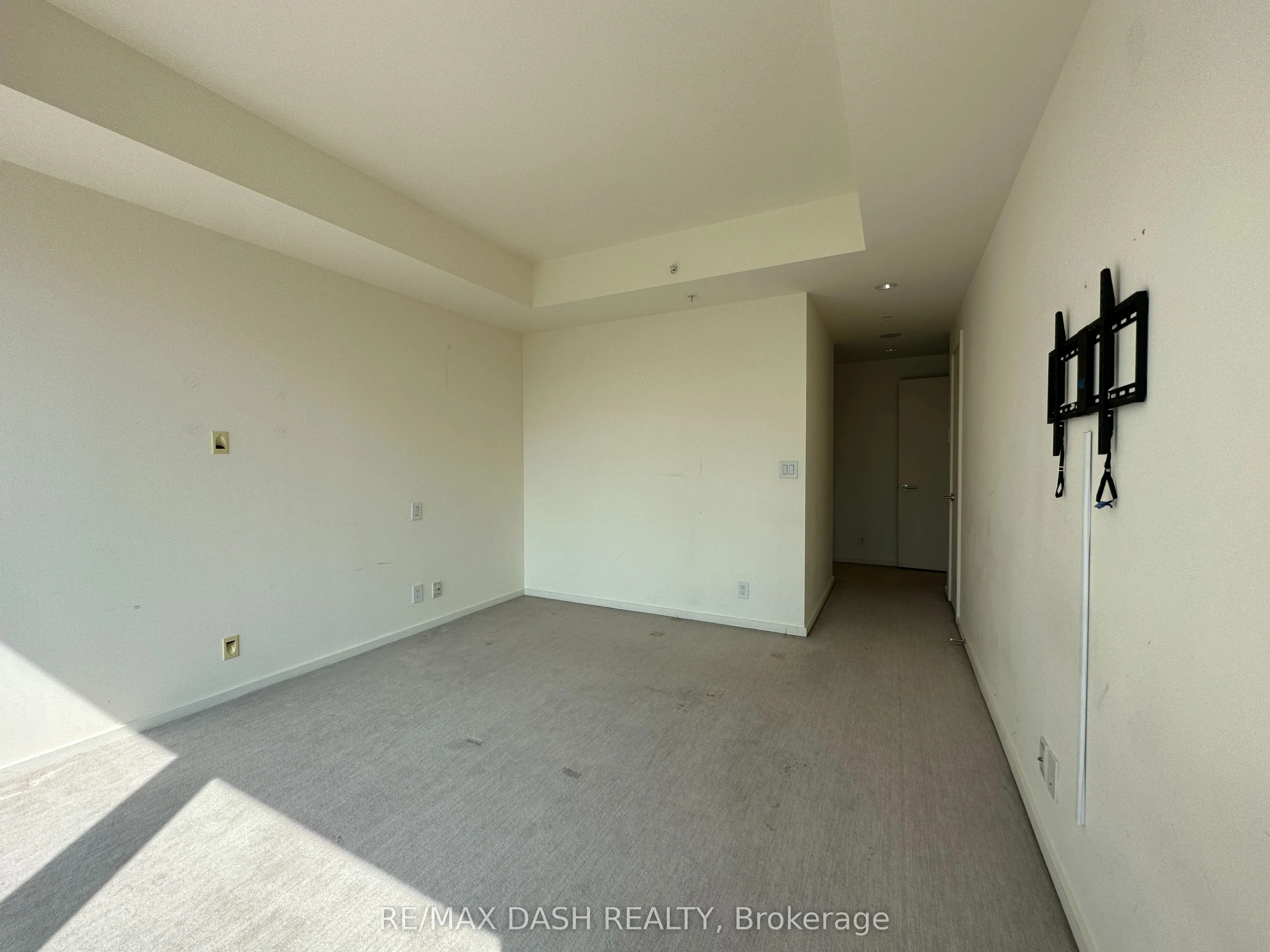 180 University Avenue, #3209