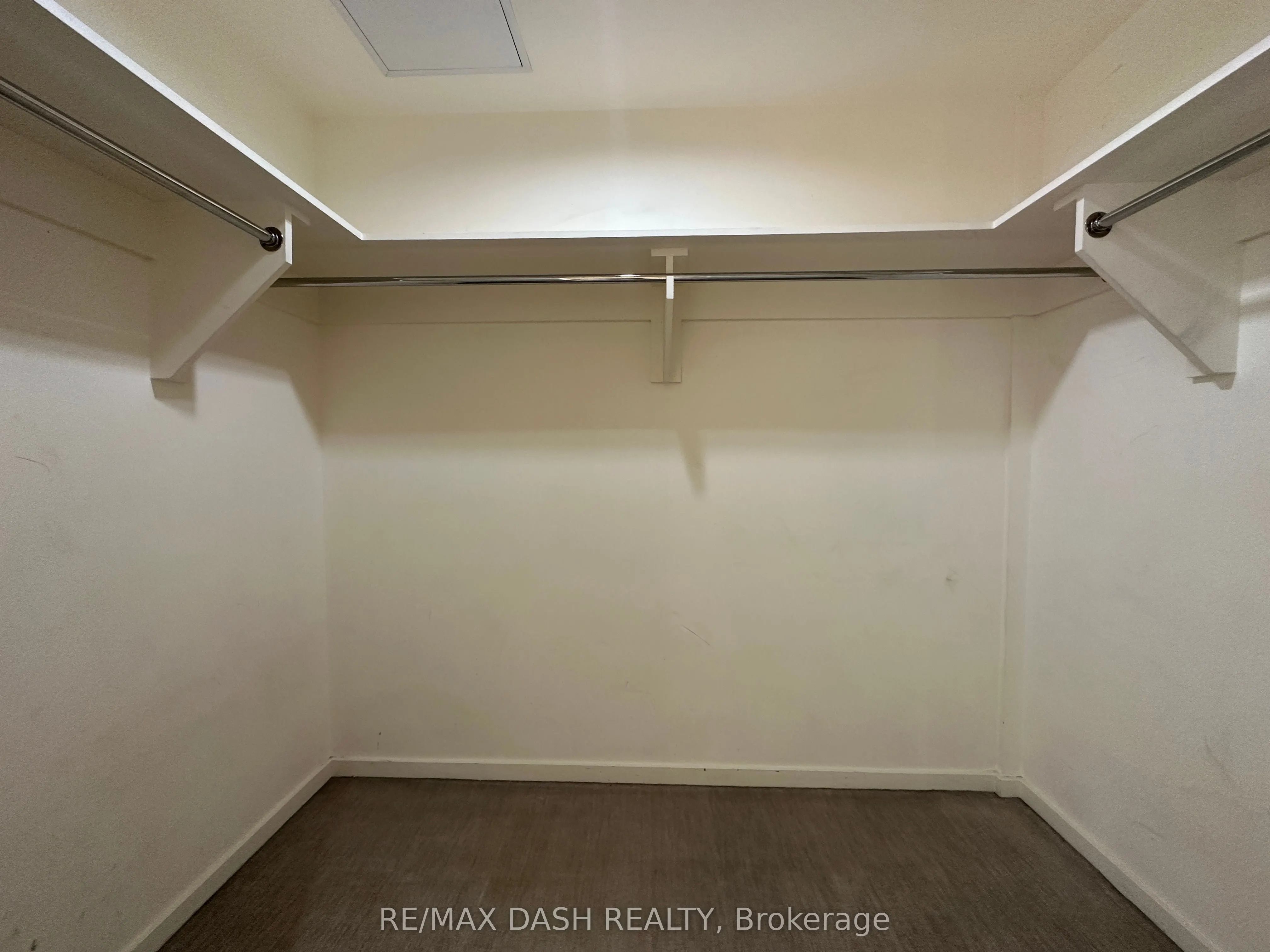 180 University Avenue, #3209