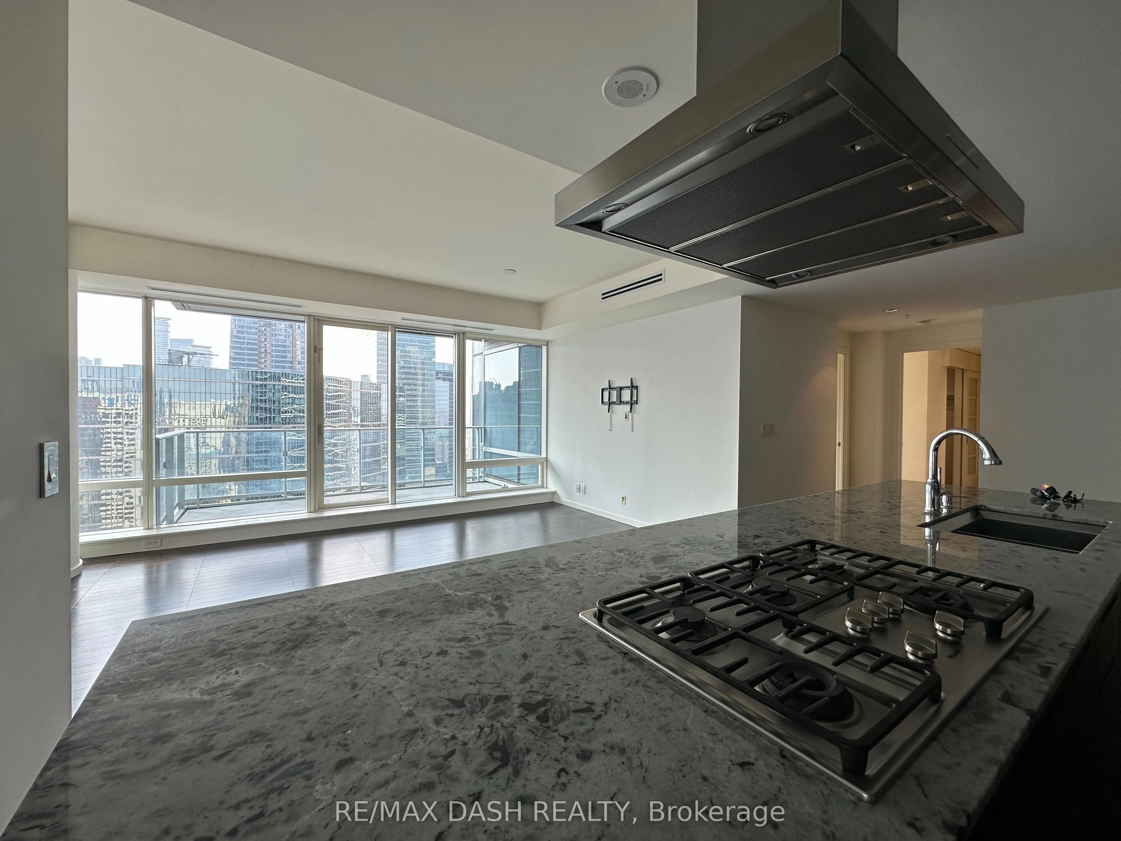 180 University Avenue, #3209