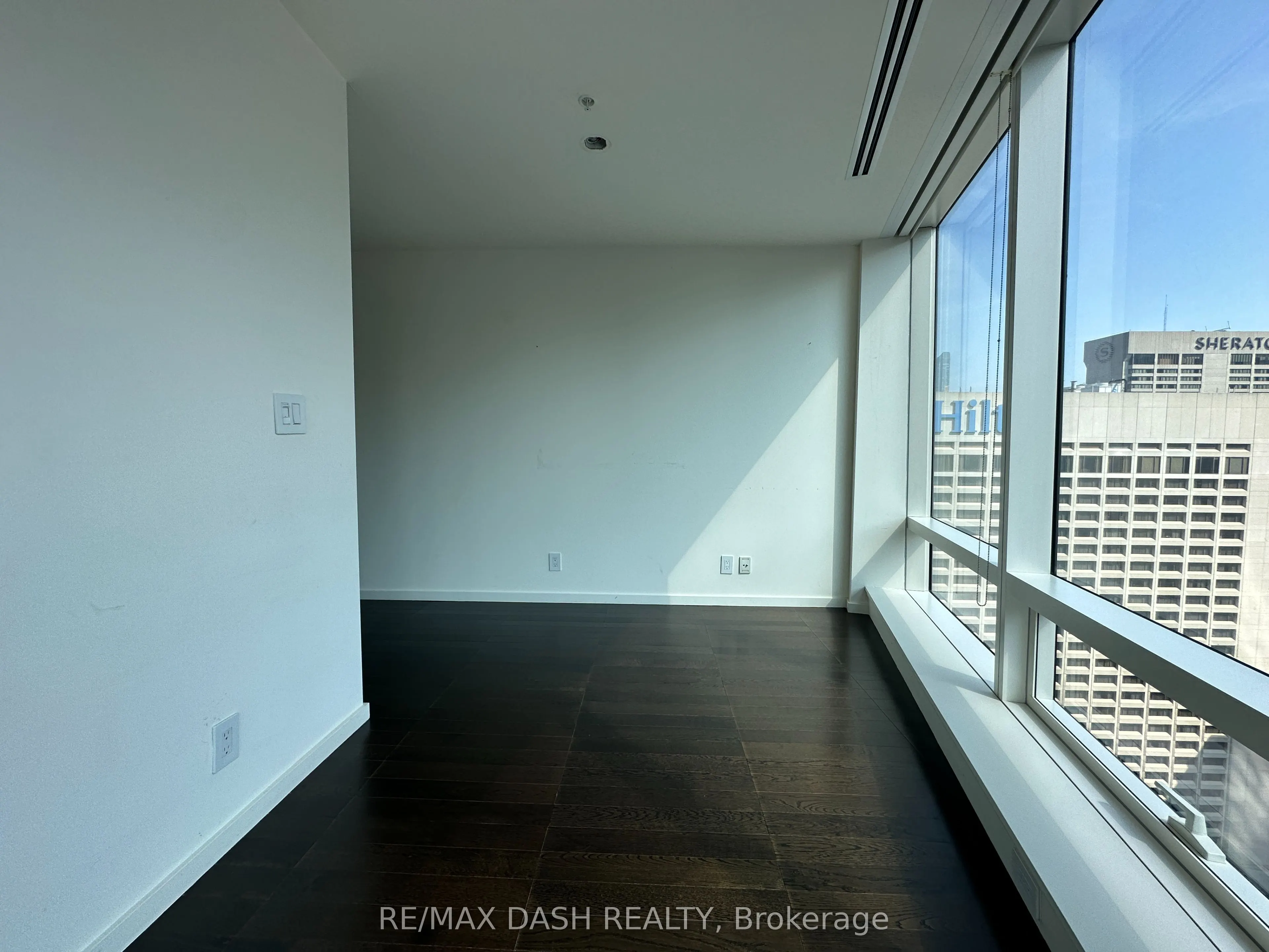 180 University Avenue, #3209