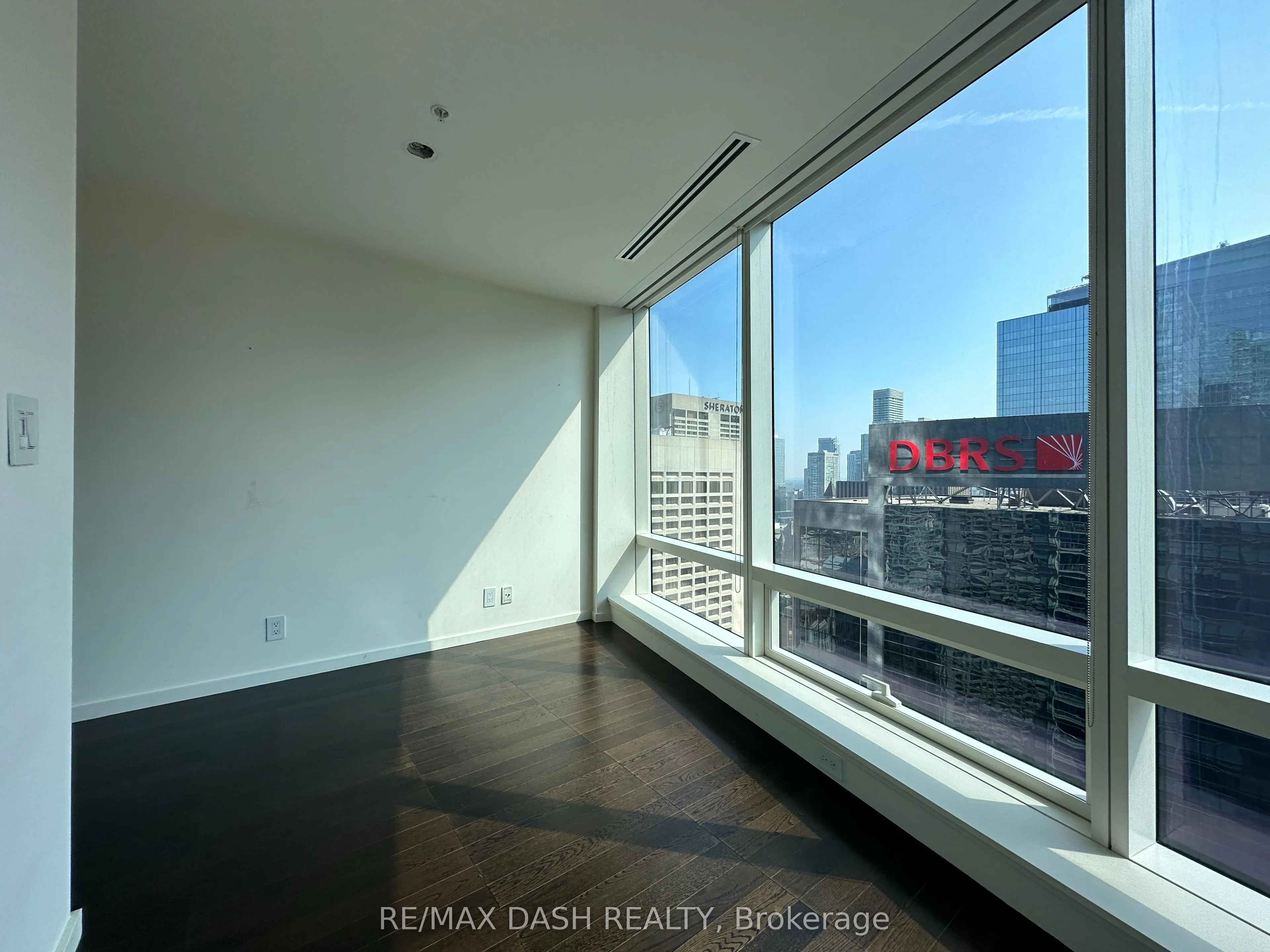 180 University Avenue, #3209