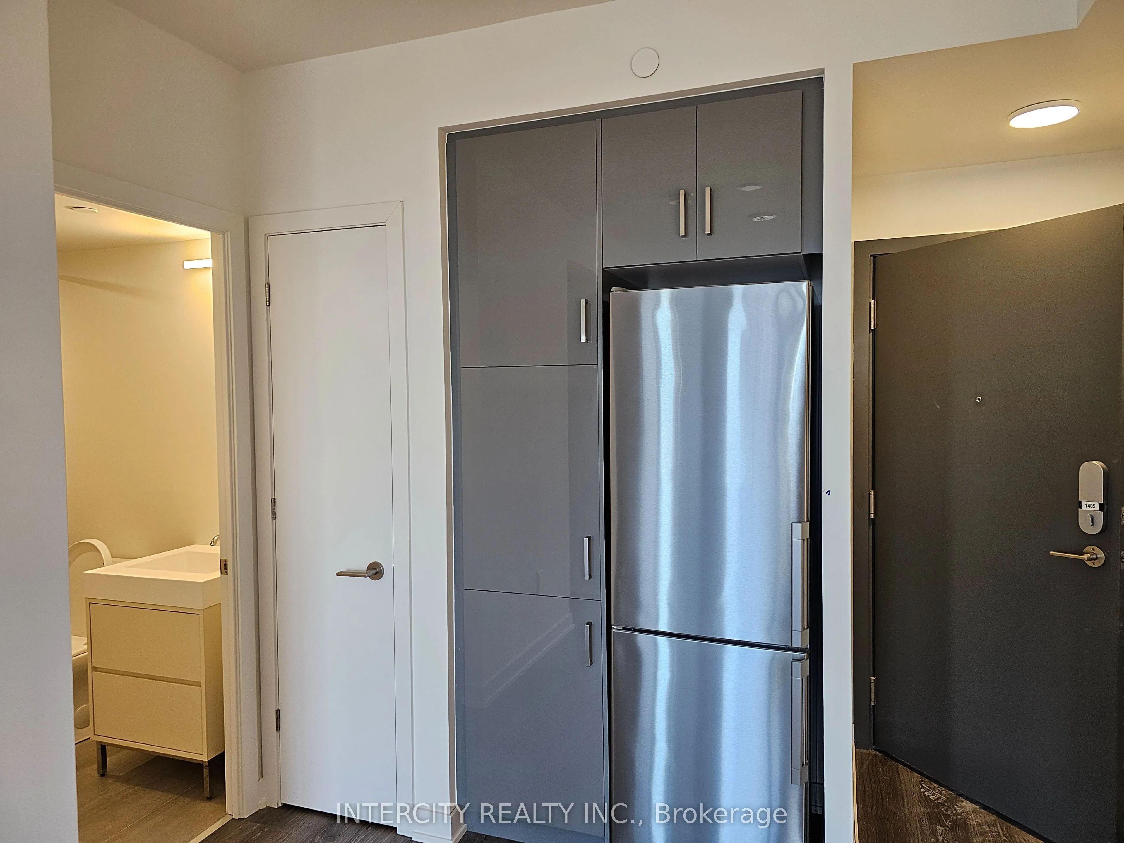 9 Tecumseth Street, #1405