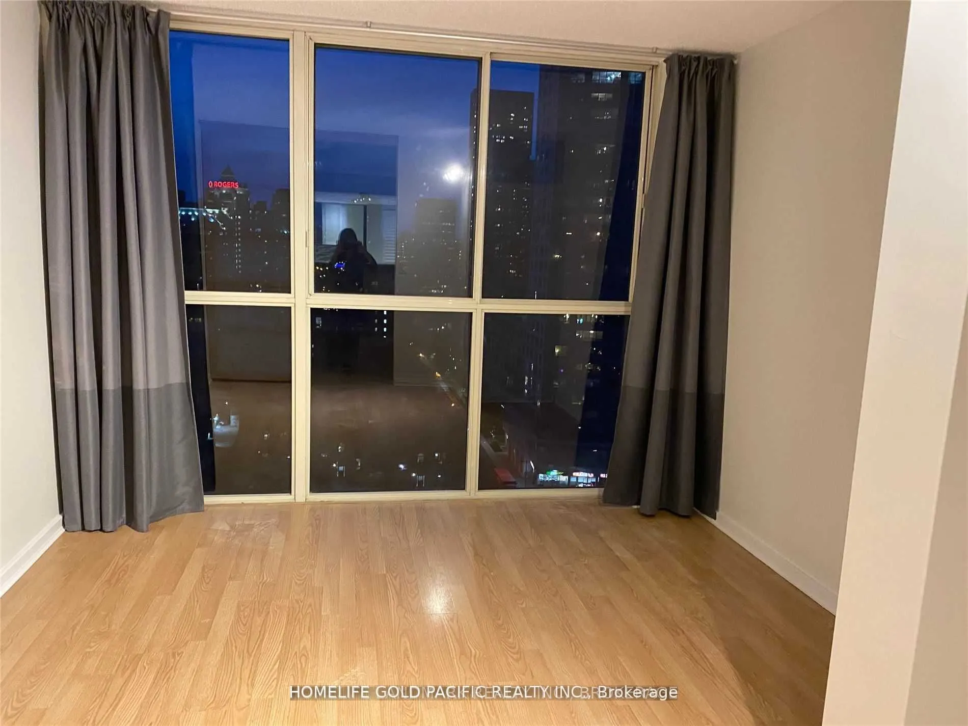 15 Maitland Place, #1903