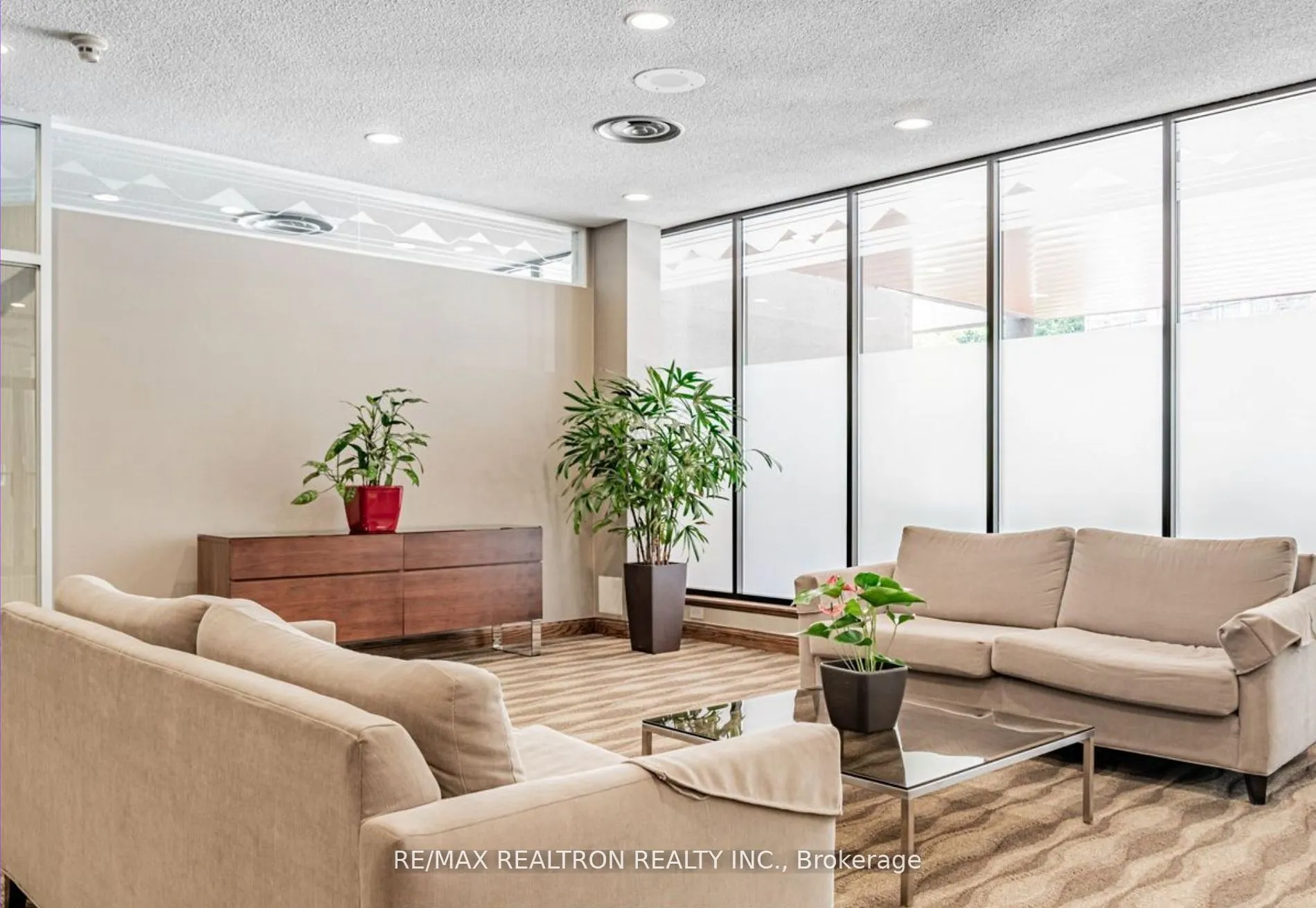 120 Carlton Street, #318