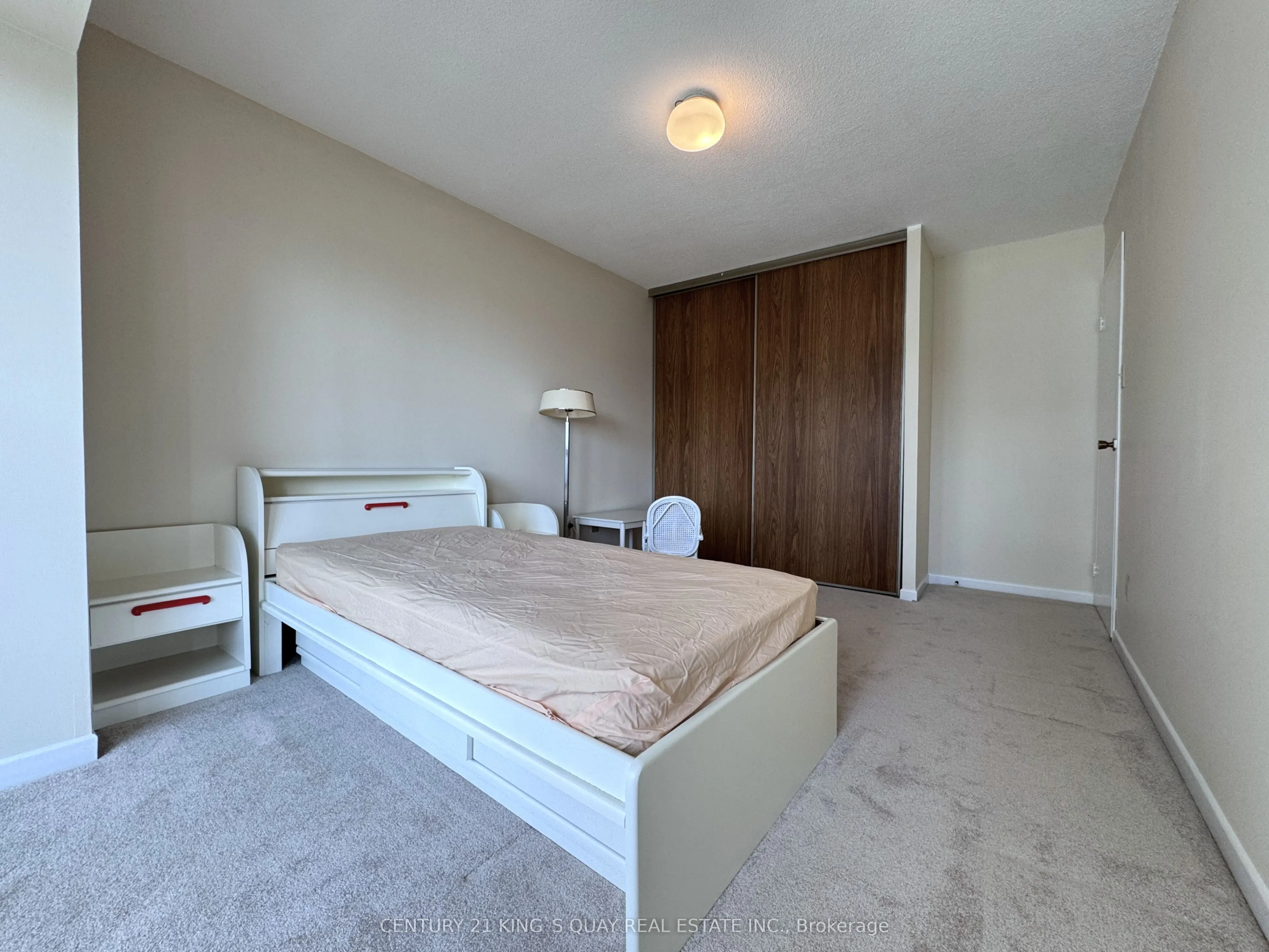 62 Wellesley Street W, #1801