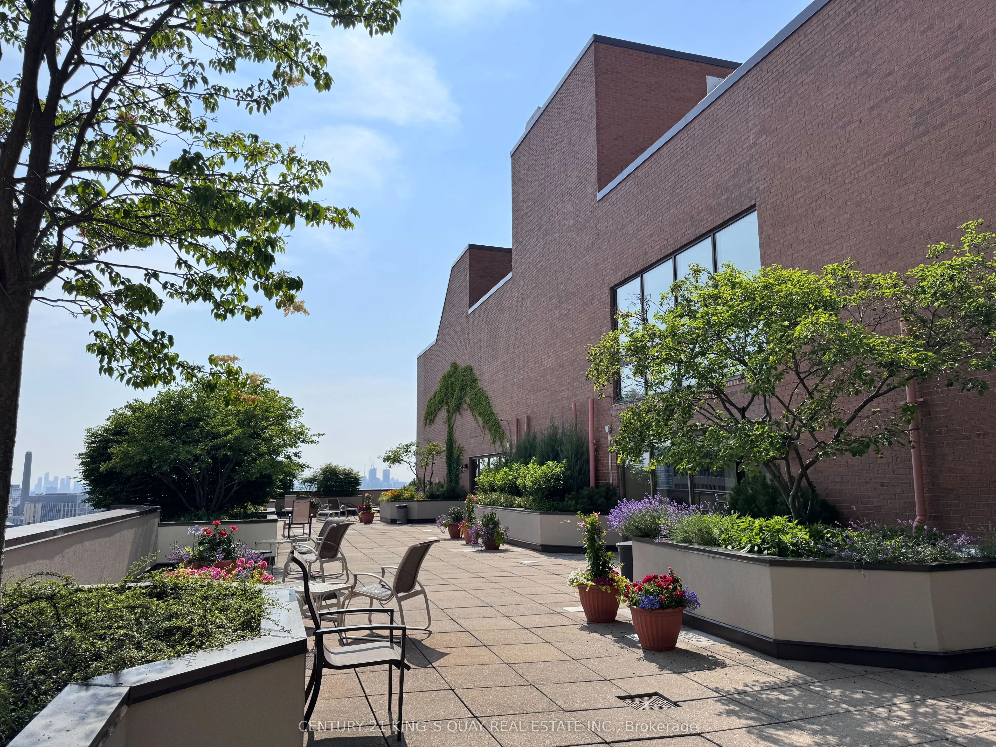 62 Wellesley Street W, #1801
