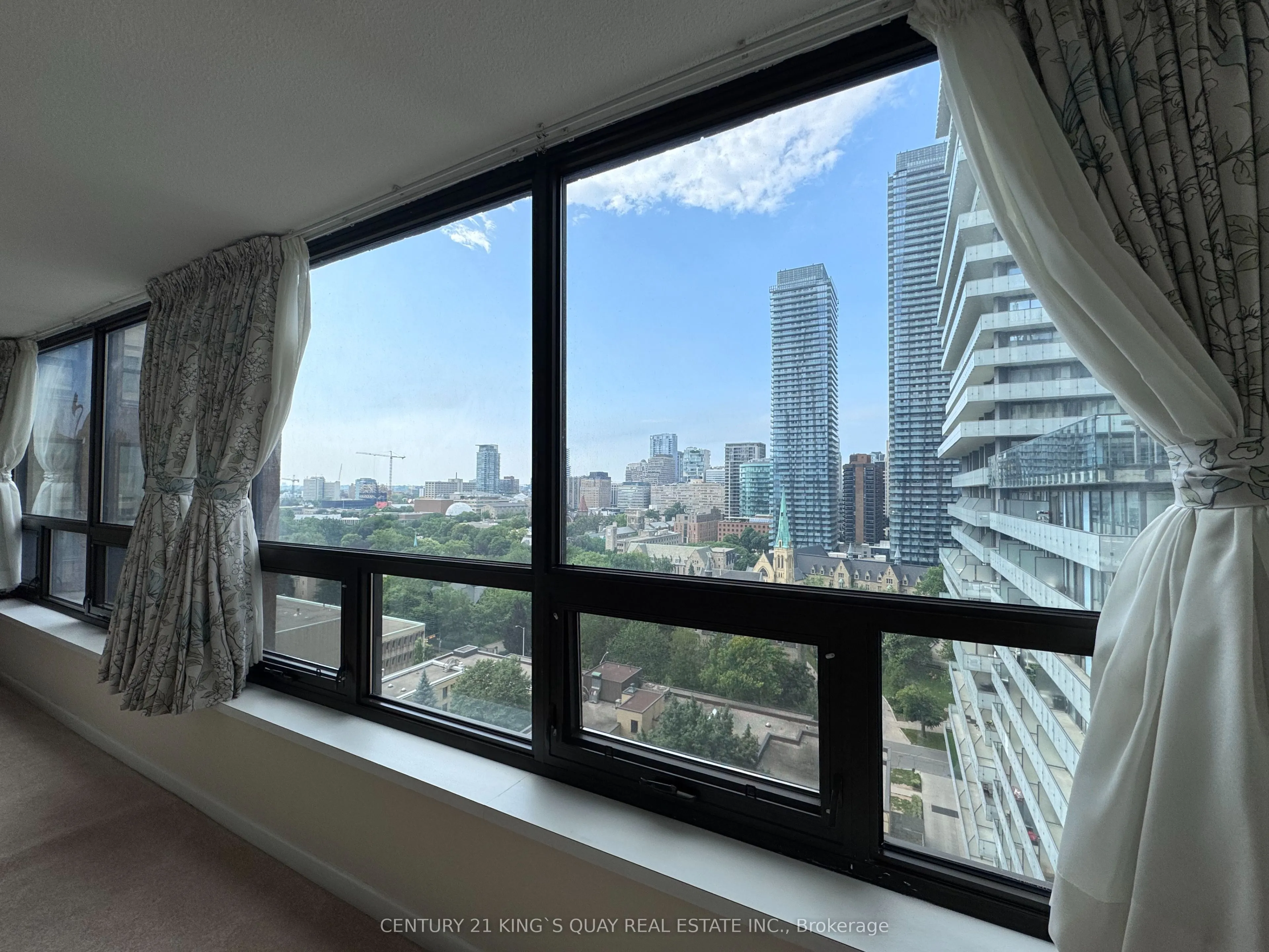 62 Wellesley Street W, #1801