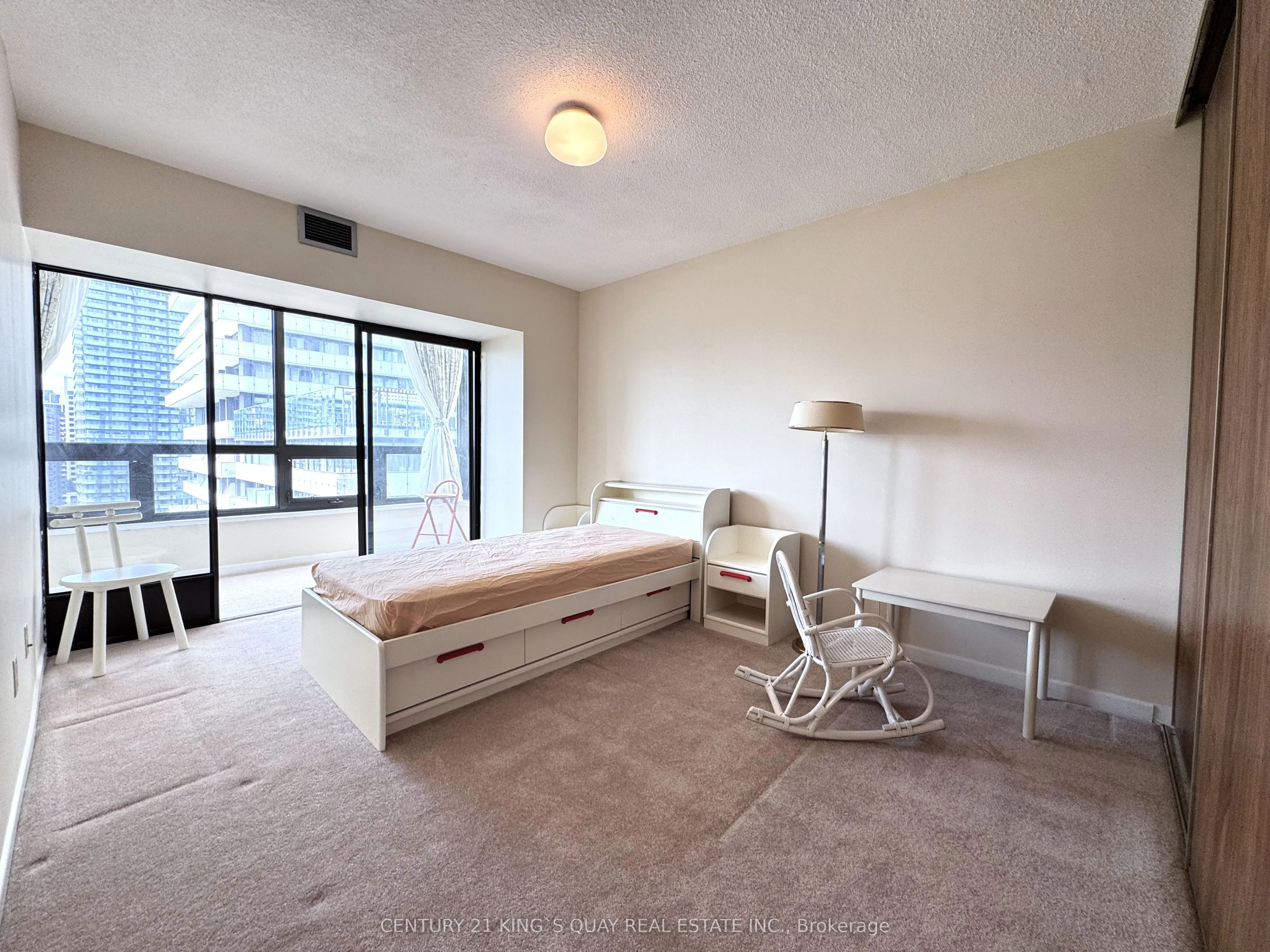 62 Wellesley Street W, #1801