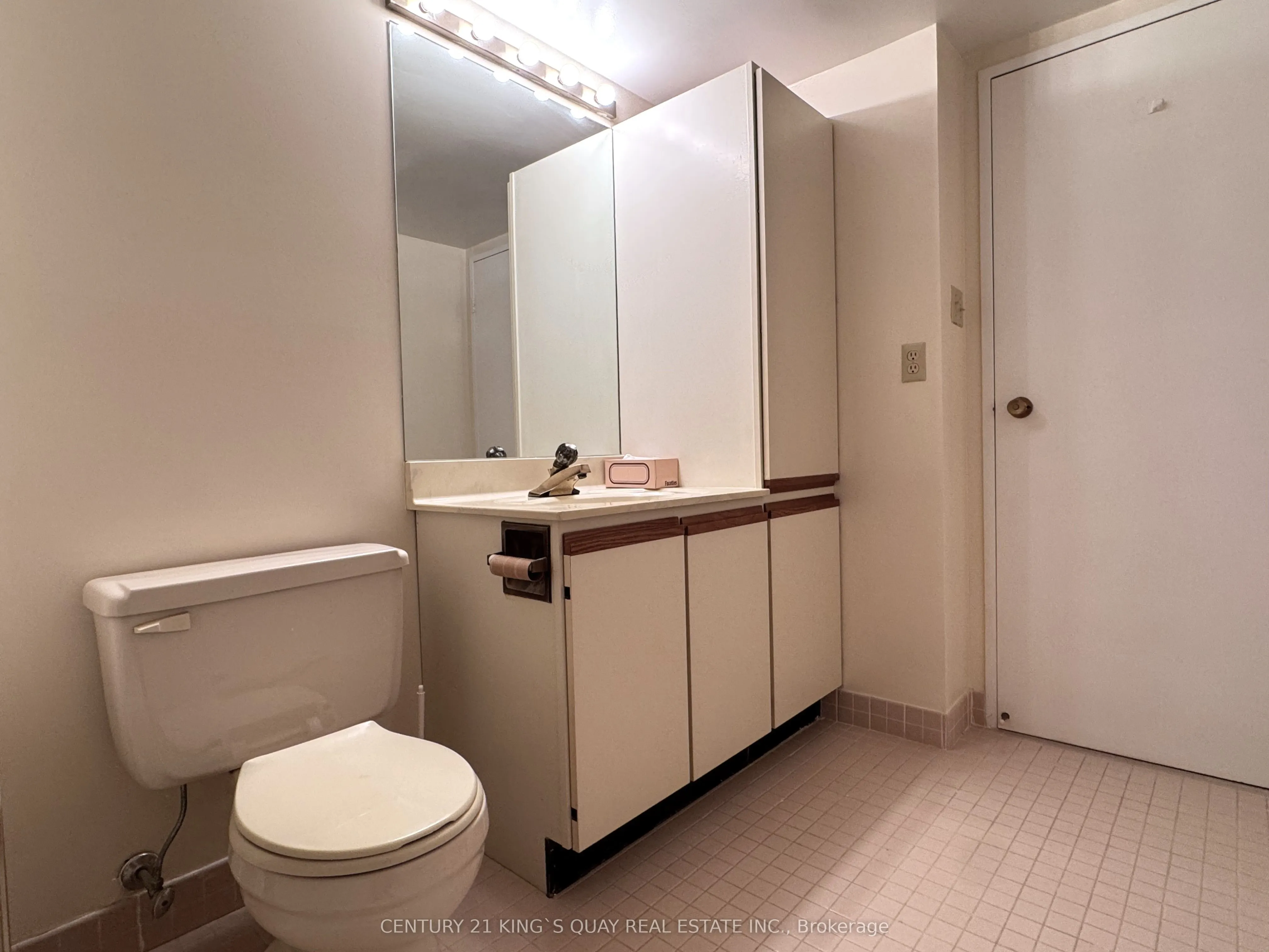 62 Wellesley Street W, #1801