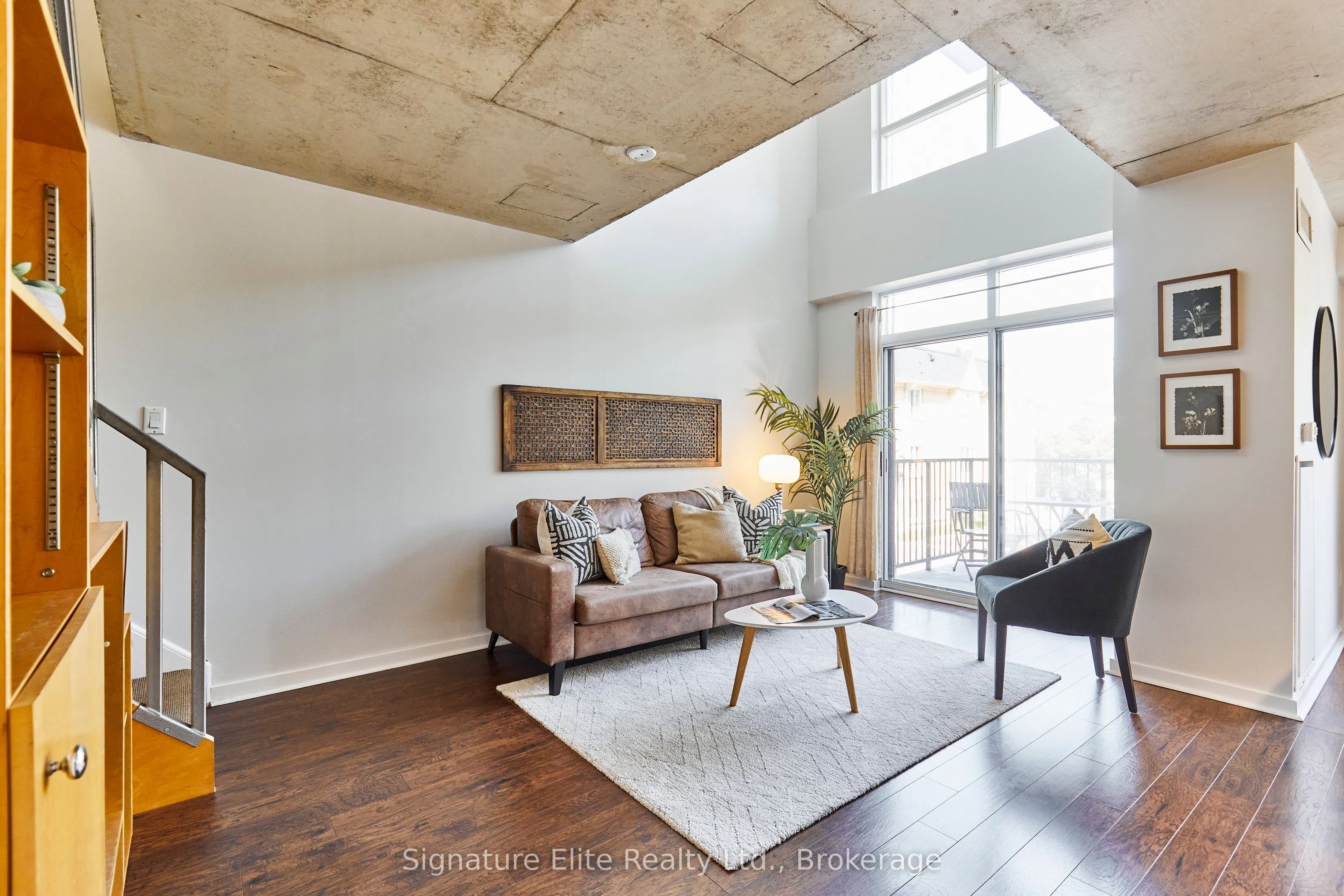 800 King Street W, #201