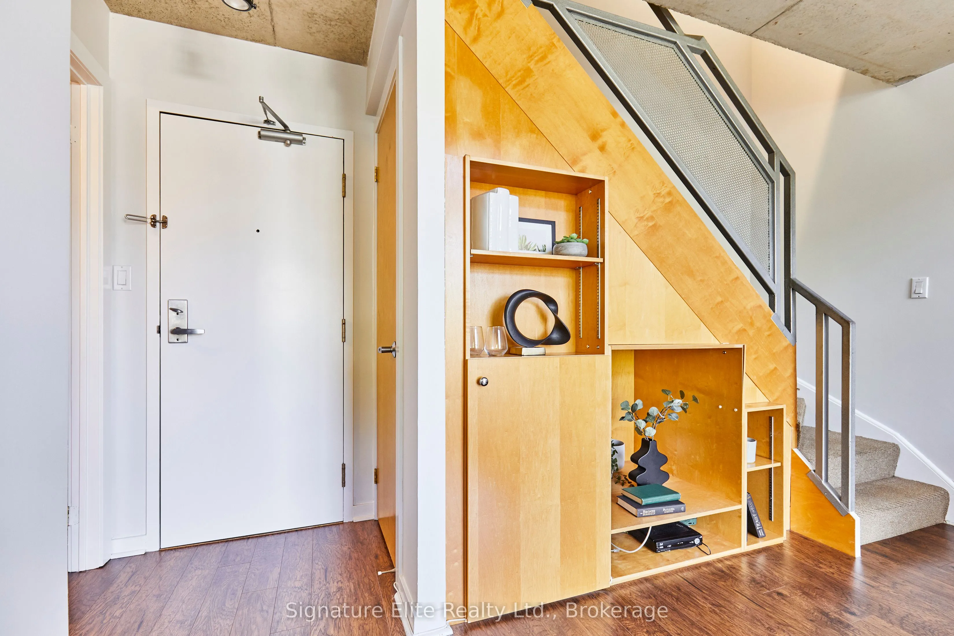 800 King Street W, #201