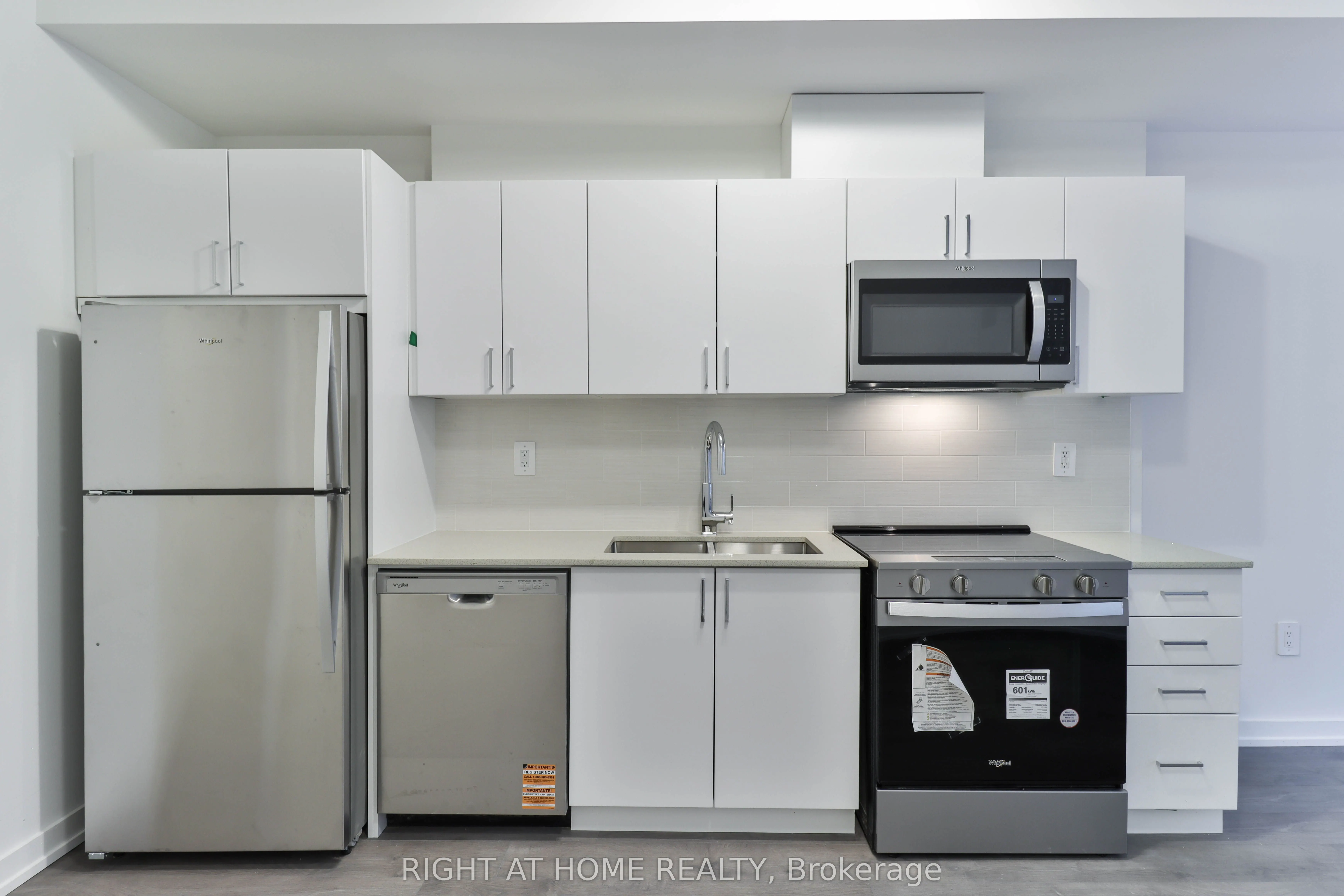 1682 Victoria Park Avenue, #B222